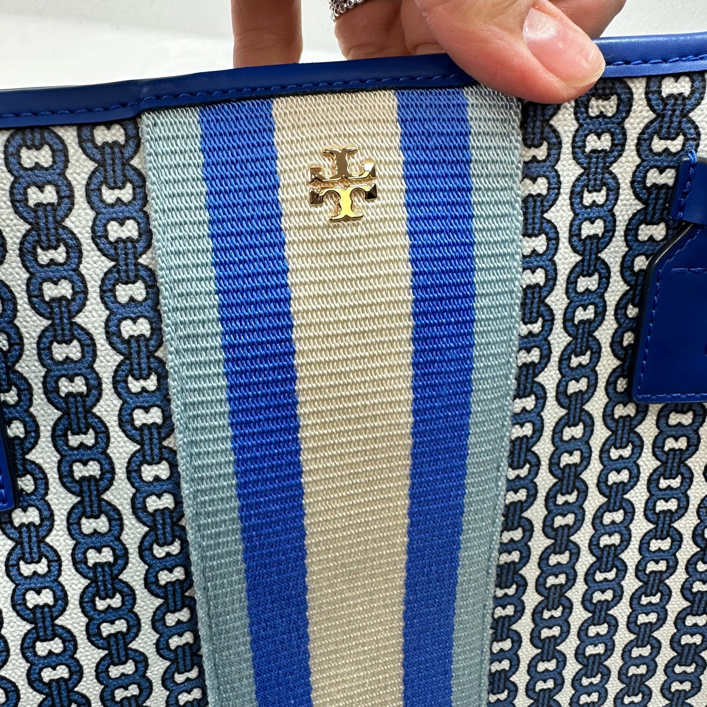 Handbag Designer By Tory Burch, Size: Medium