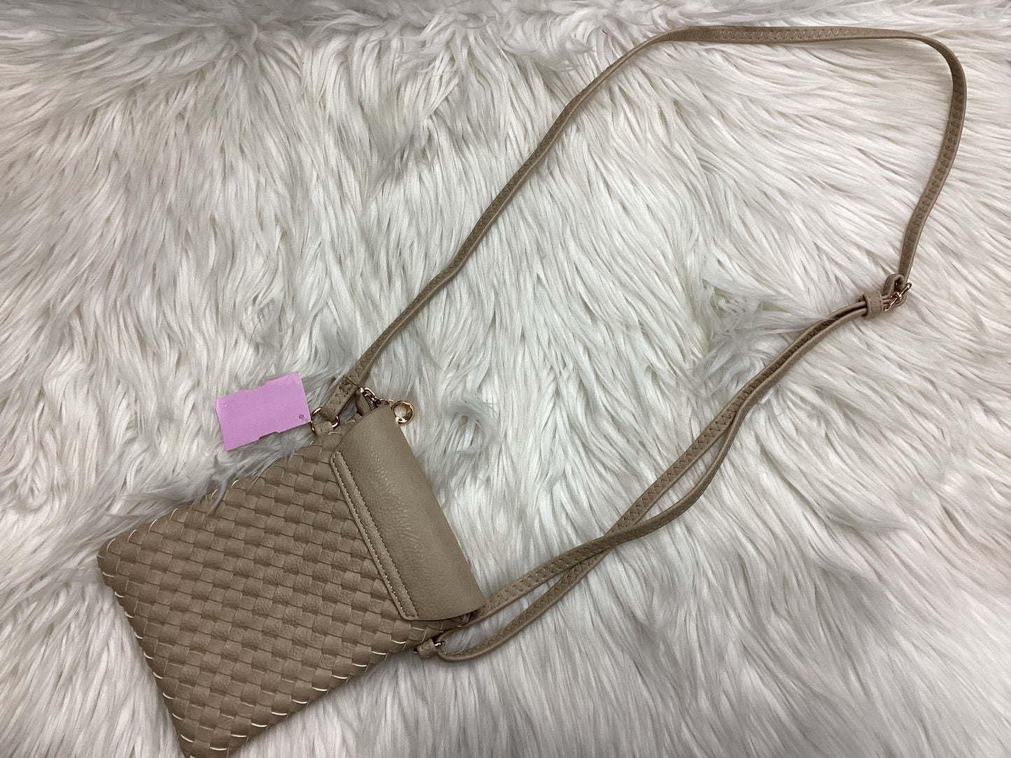 Crossbody By Clothes Mentor In Tan, Size:Medium