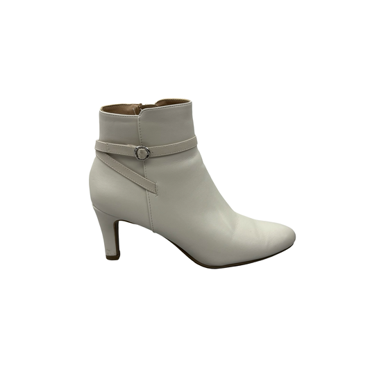 Boots Ankle Heels By Life Stride In Cream, Size:8