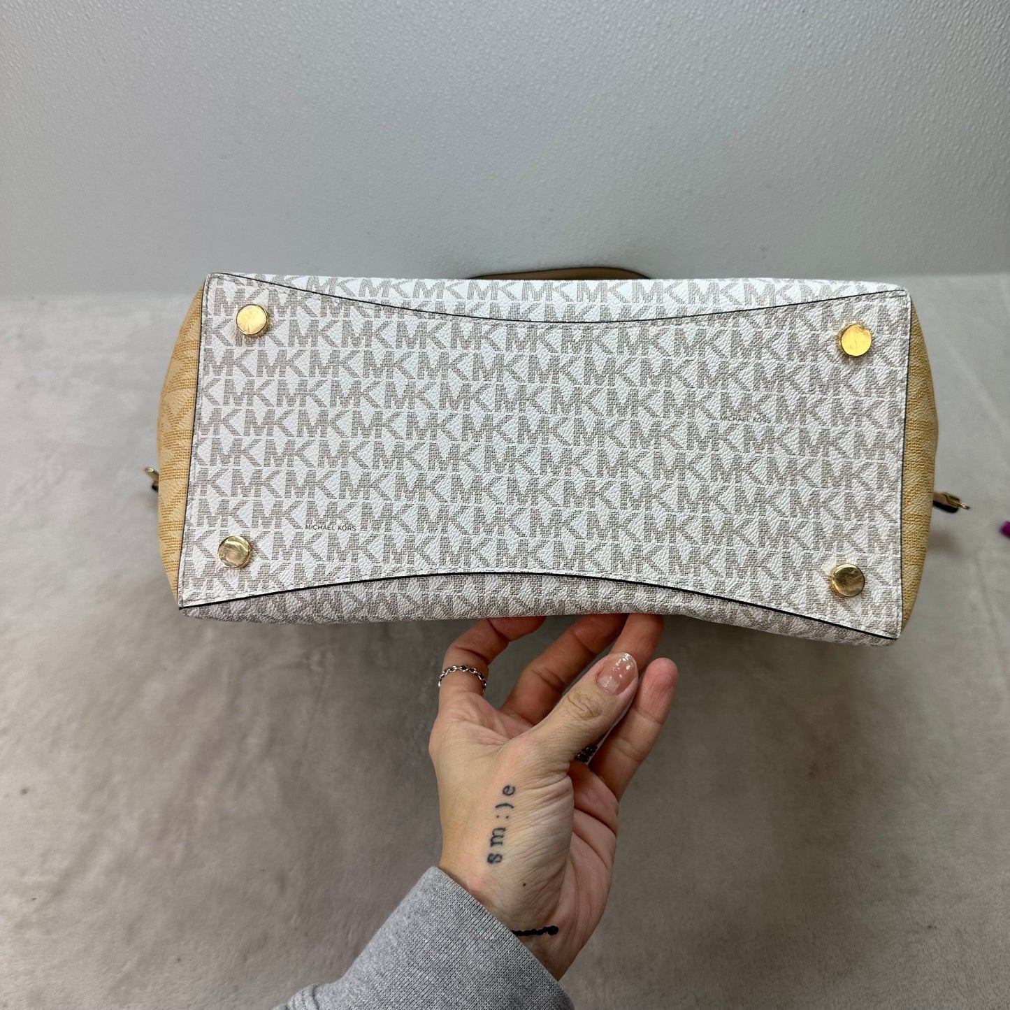 Handbag Designer By Michael Kors, Size: Medium