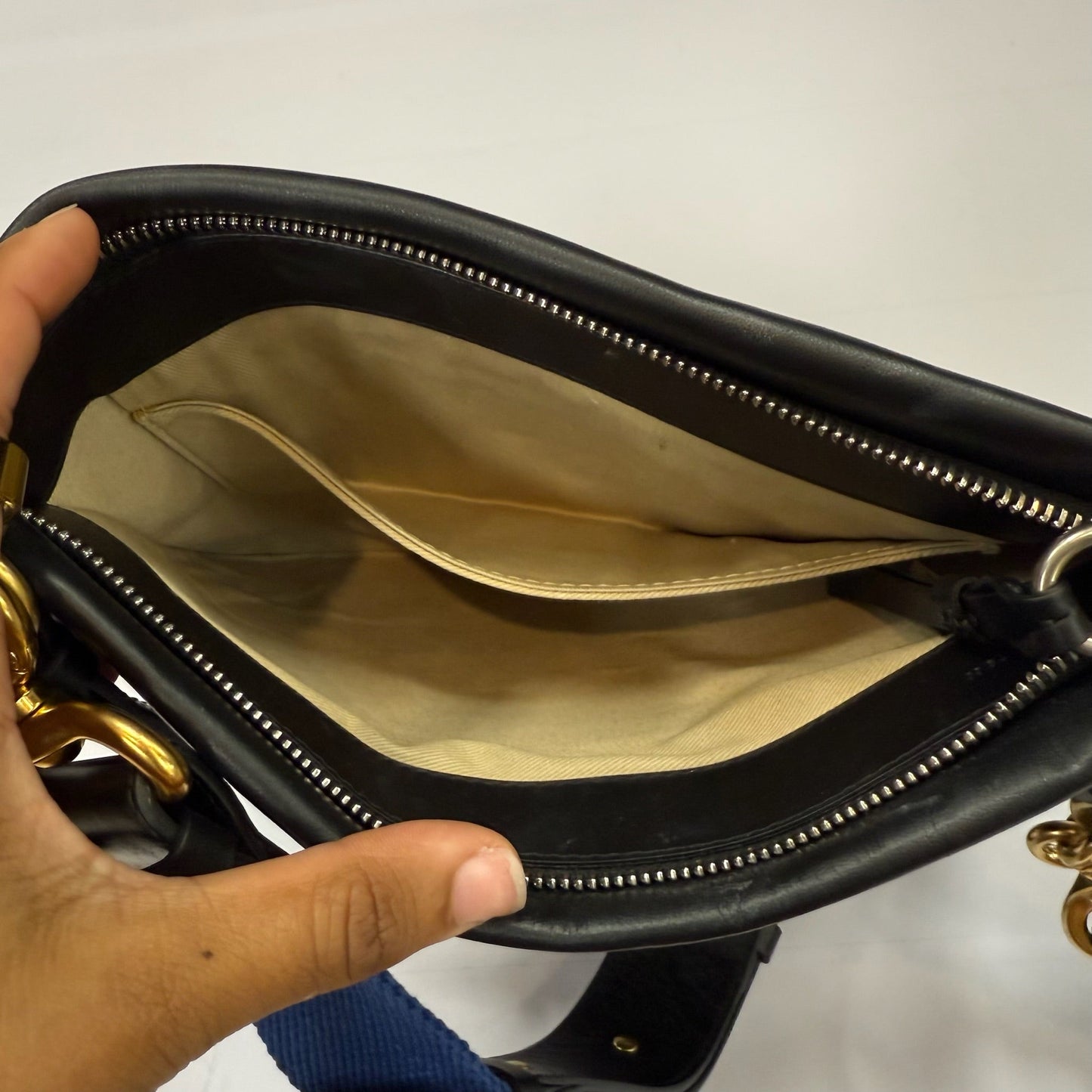 Crossbody Luxury Designer By Chloe, Size: Medium