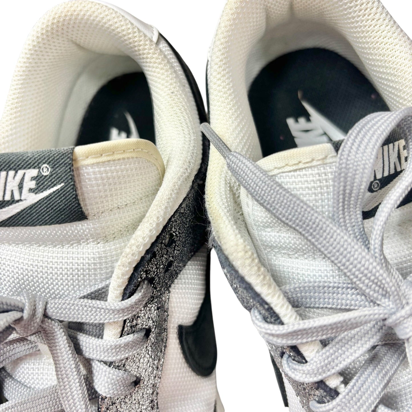 Shoes Sneakers By Nike In Silver & White, Size: 8.5