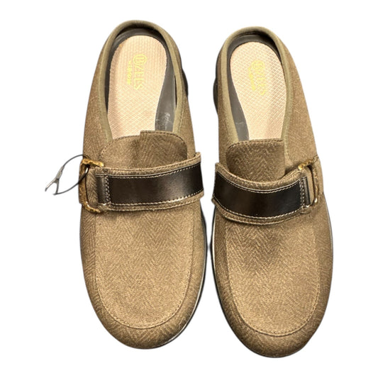 Shoes Flats By Bzees In Green, Size:8