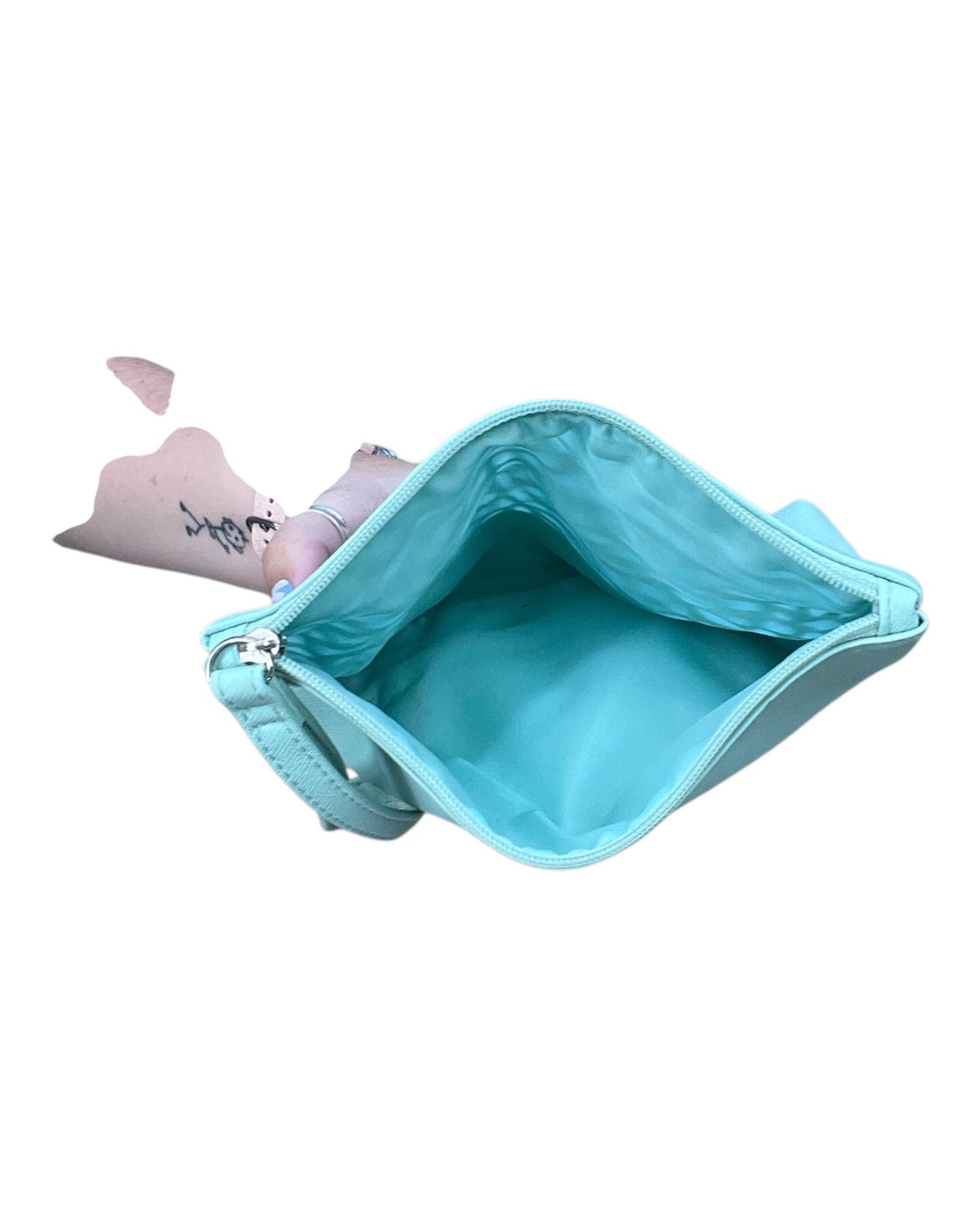 Wristlet By Clothes Mentor In Teal, Size:Medium