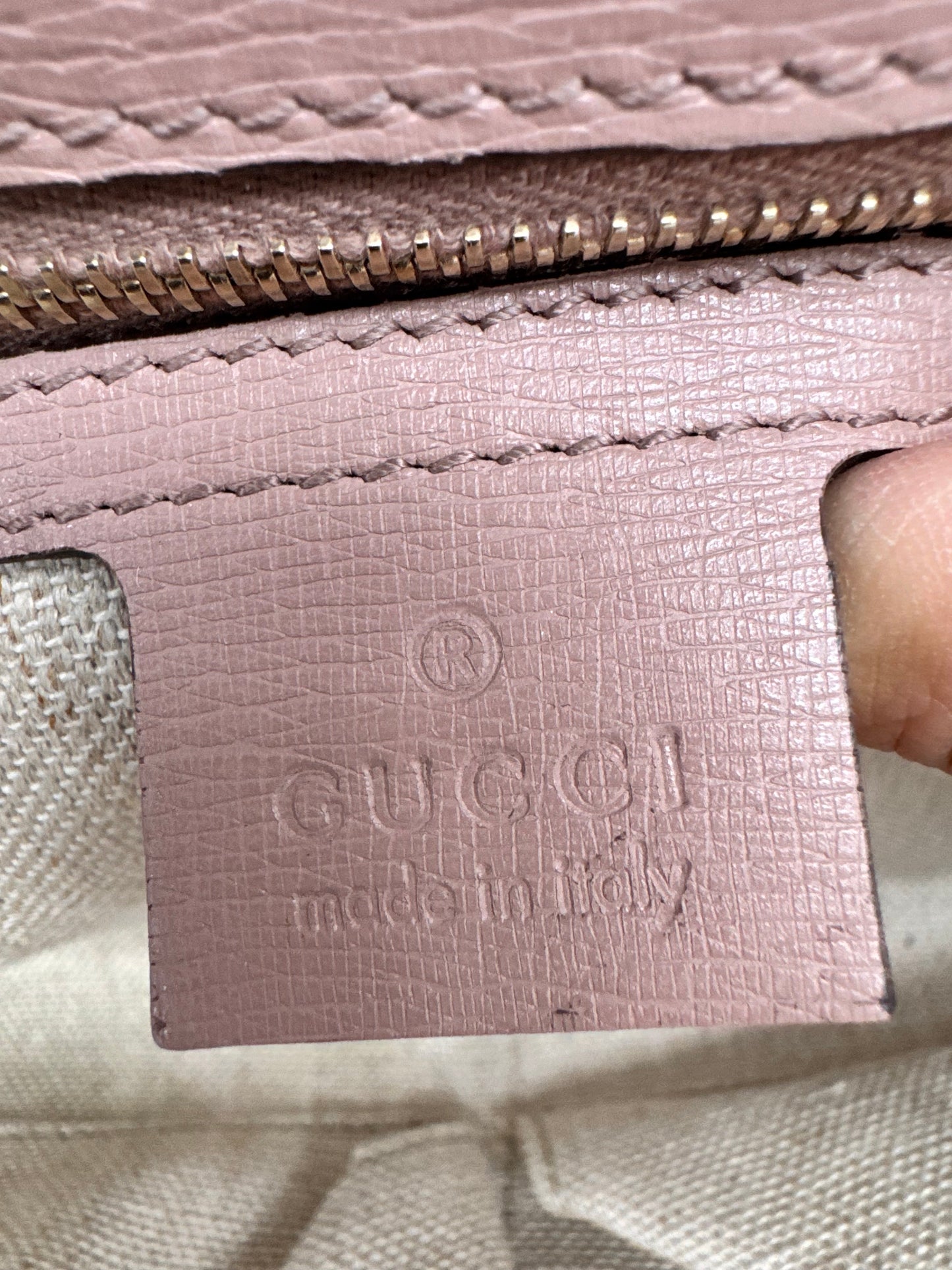 Clutch Luxury Designer By Gucci In Pink, Size:Large