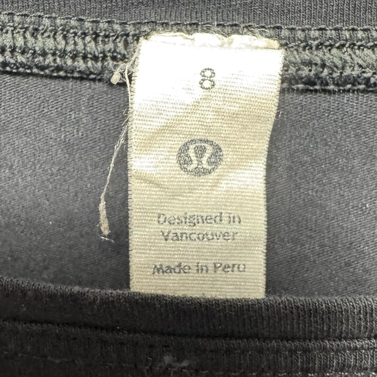 Athletic Top Short Sleeve By Lululemon In Black, Size: 8