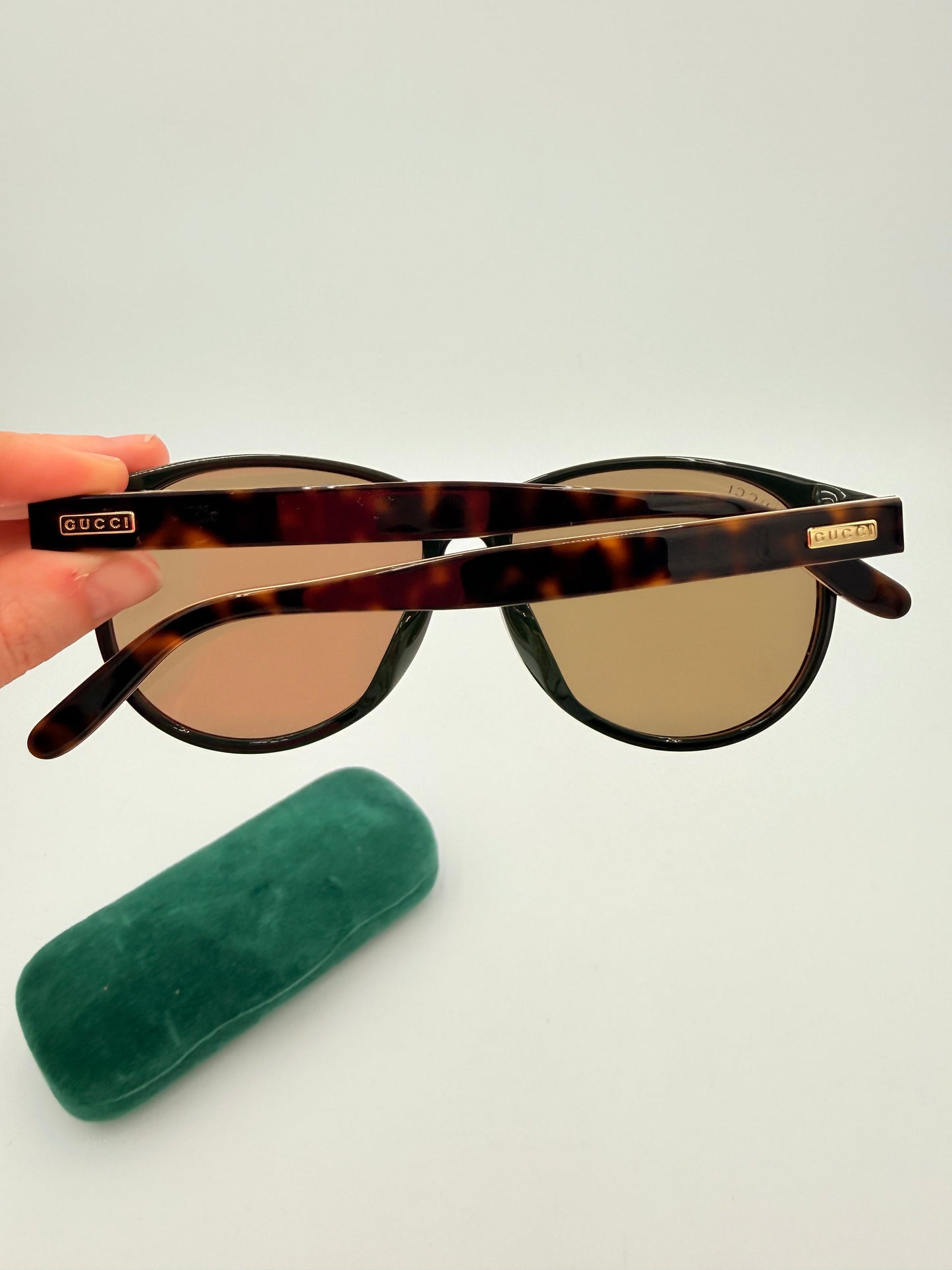 Sunglasses Luxury Designer By Gucci In Brown & Green