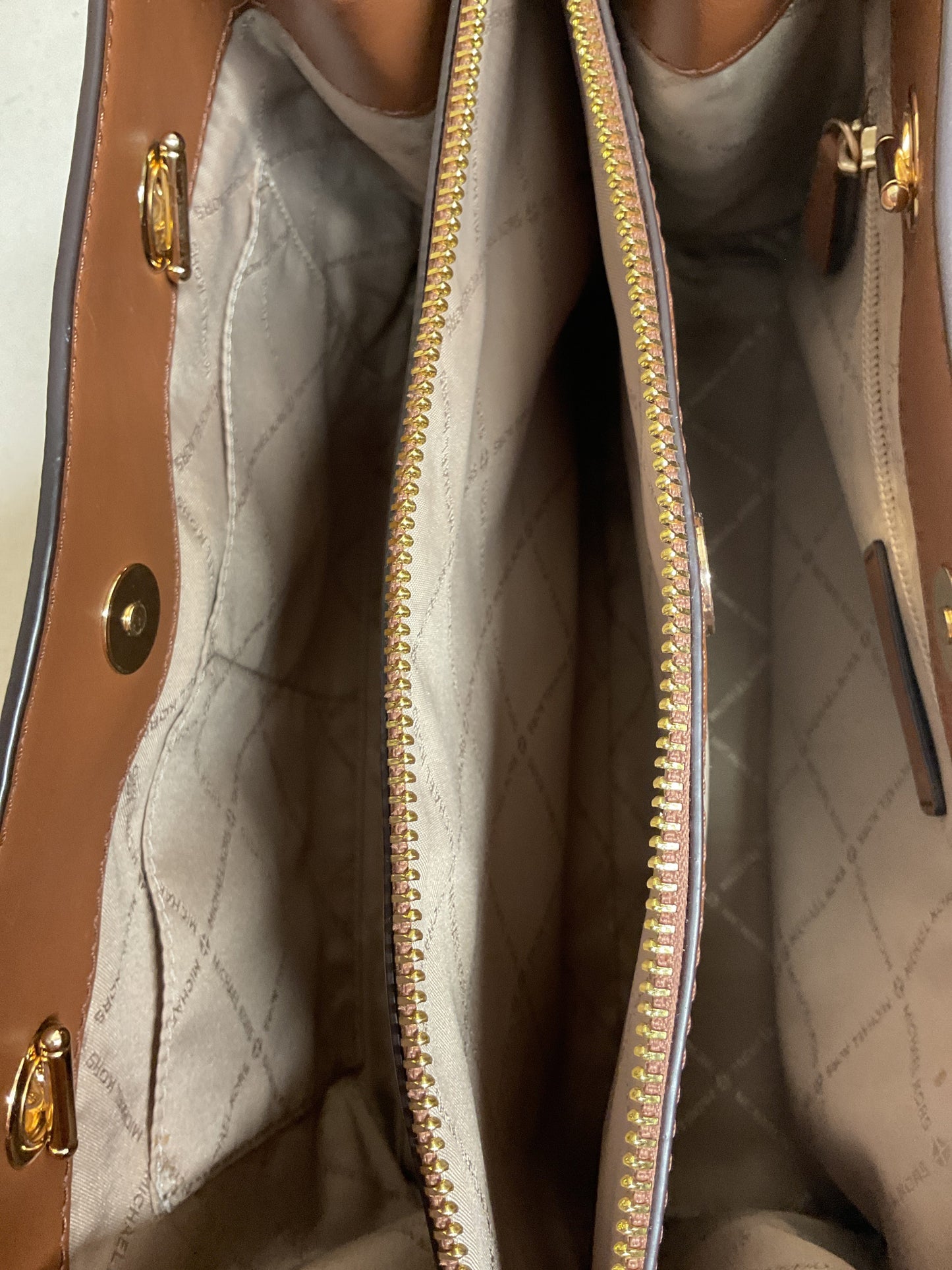 Handbag Designer By Michael Kors In Brown, Size:Medium