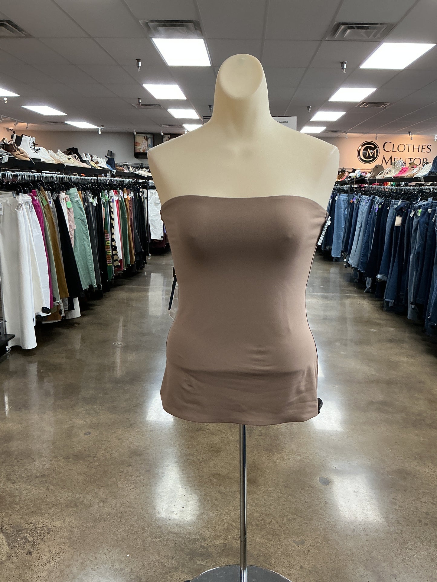 Top Sleeveless By Babaton In Tan, Size:M