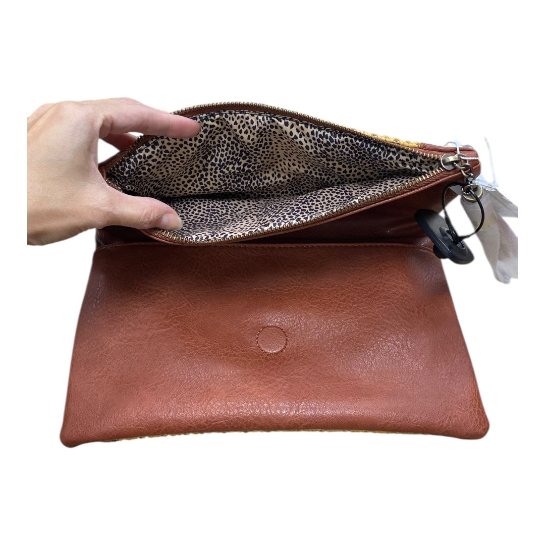 Clutch By Cmc In Brown & Tan, Size:Medium