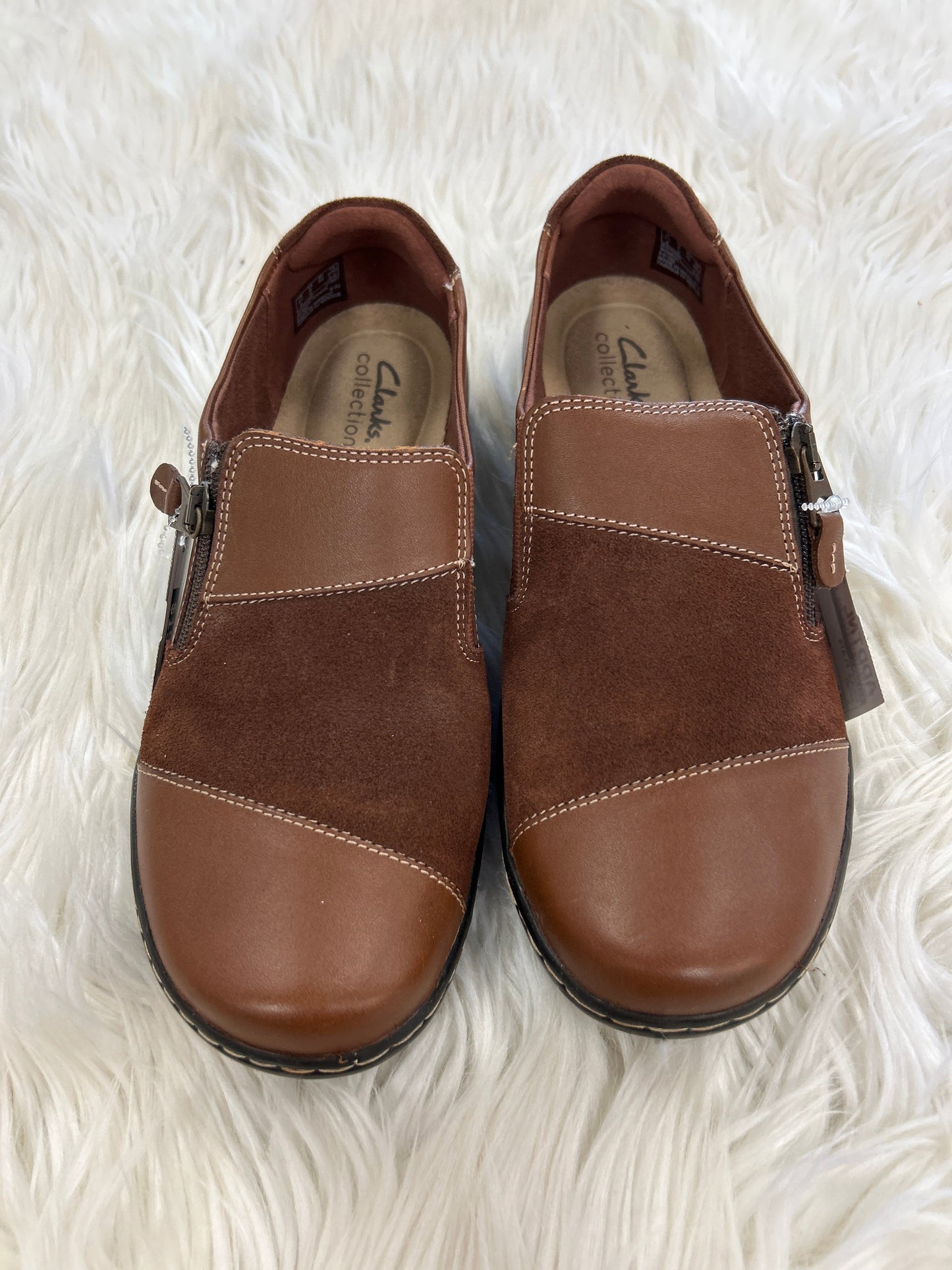Shoes Flats By Clarks In Brown, Size:8