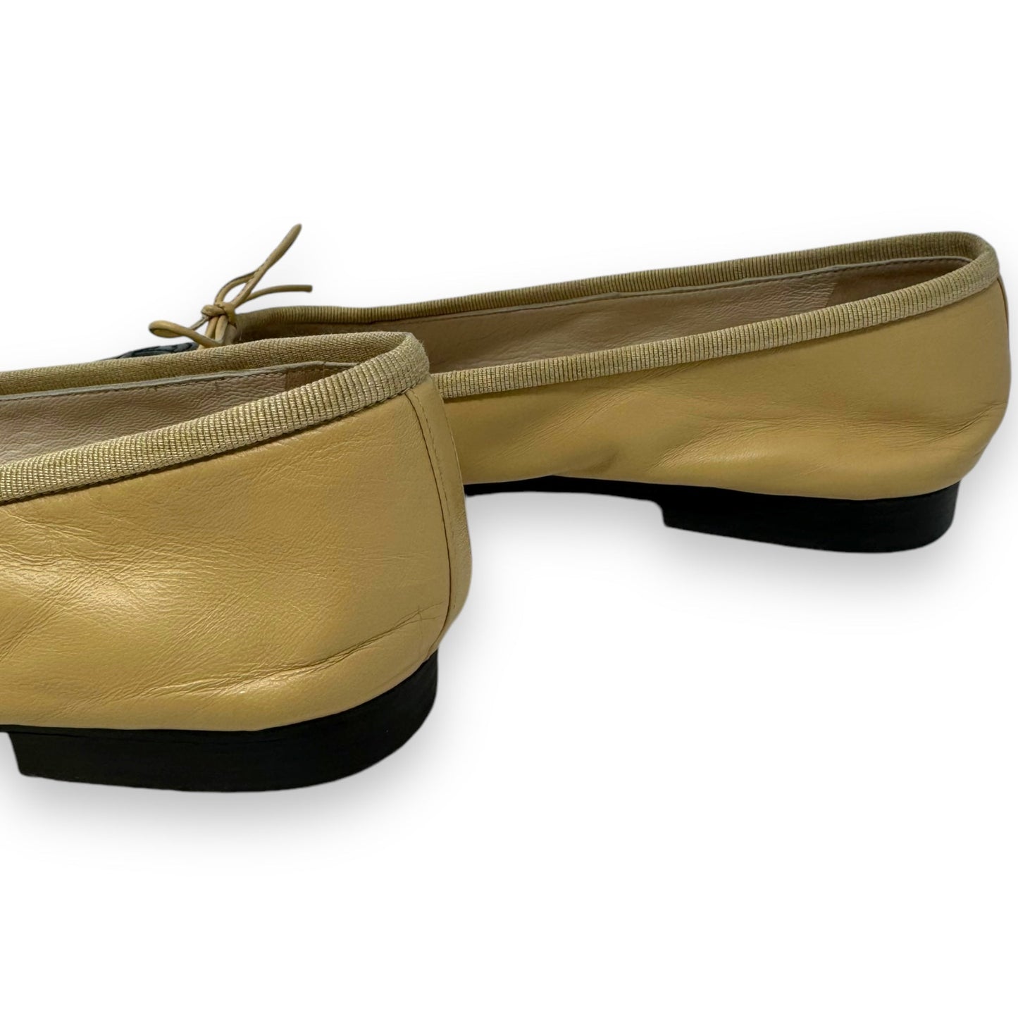 CC Cap Toe Ballerina Flats Luxury Designer By Chanel In Black & Tan, Size: 9