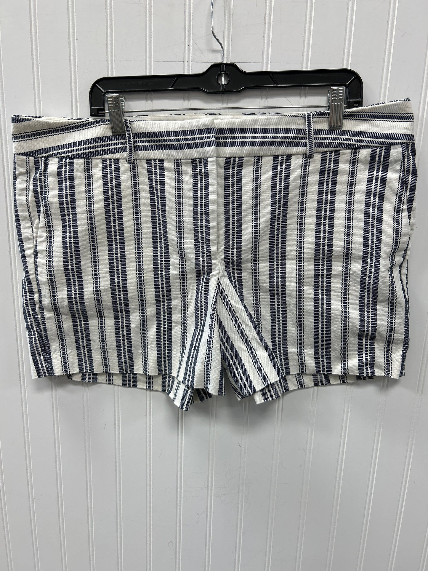 Shorts By Ann Taylor In Blue & White, Size:16