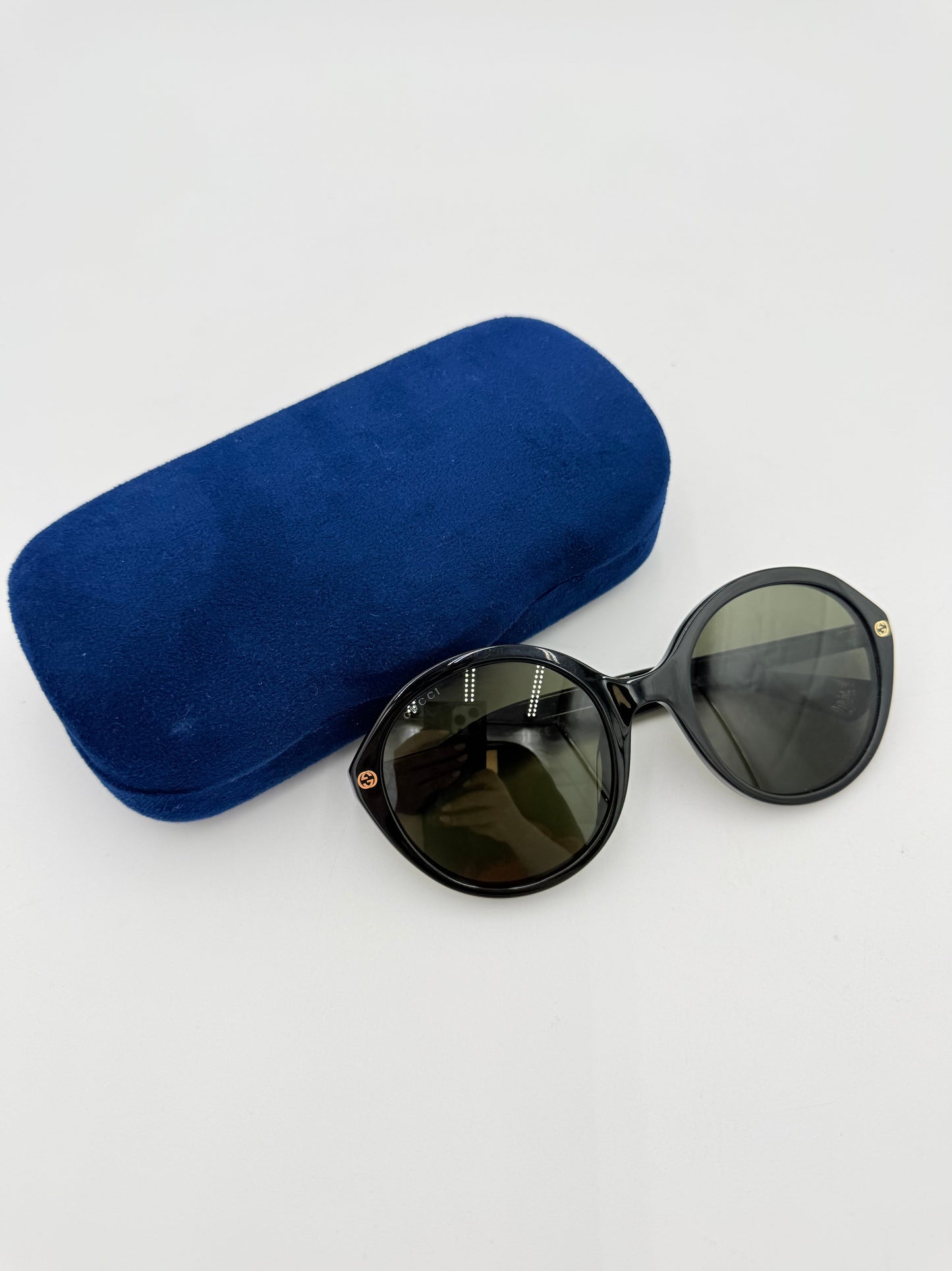 Sunglasses Luxury Designer By Gucci In Black & Gold