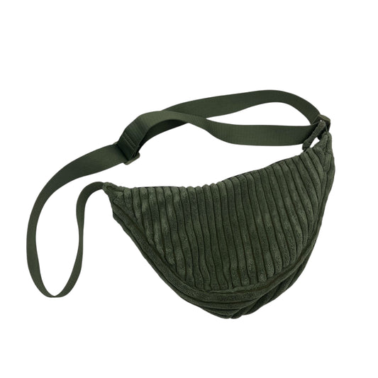 Crossbody By Clothes Mentor In Green, Size:Medium