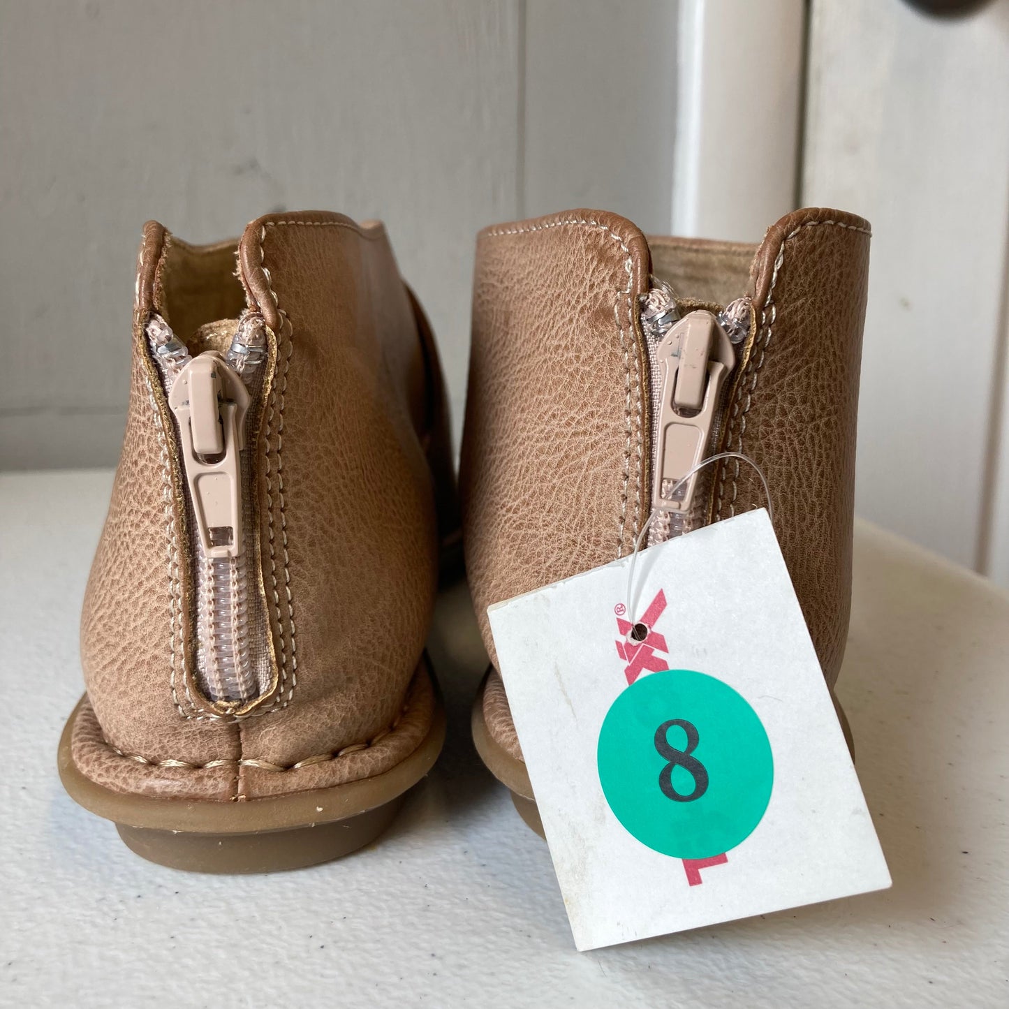 Sandals Flats By Boc In Tan, Size:8