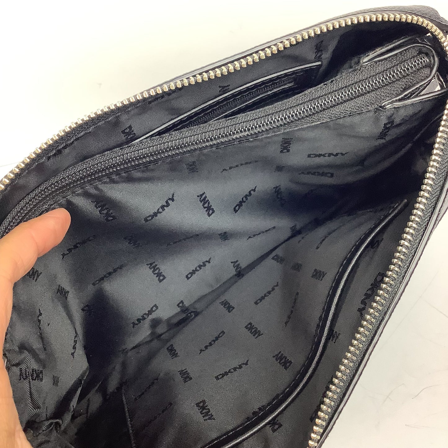Crossbody By Dkny, Size: Medium
