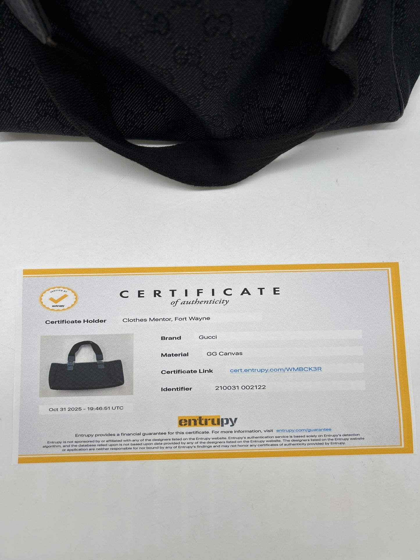 Handbag Luxury Designer By Gucci, Size: Medium