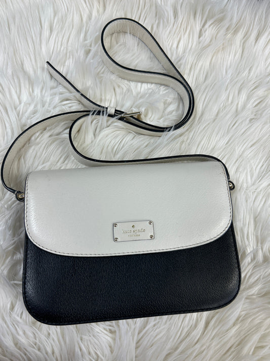 Handbag Designer By Kate Spade In Black & Cream, Size:Medium