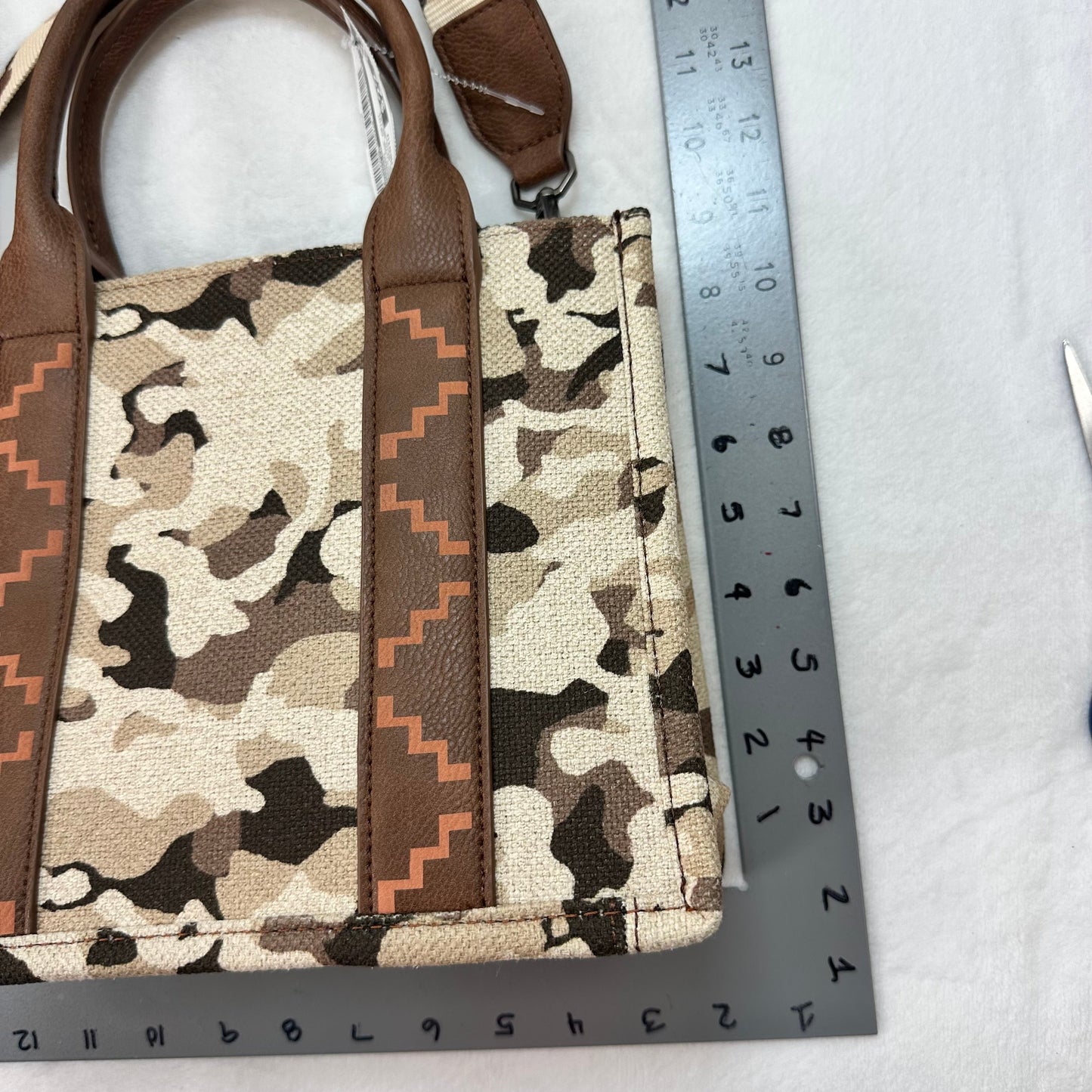 Handbag & crossbody set By Wrangler, Size: Medium