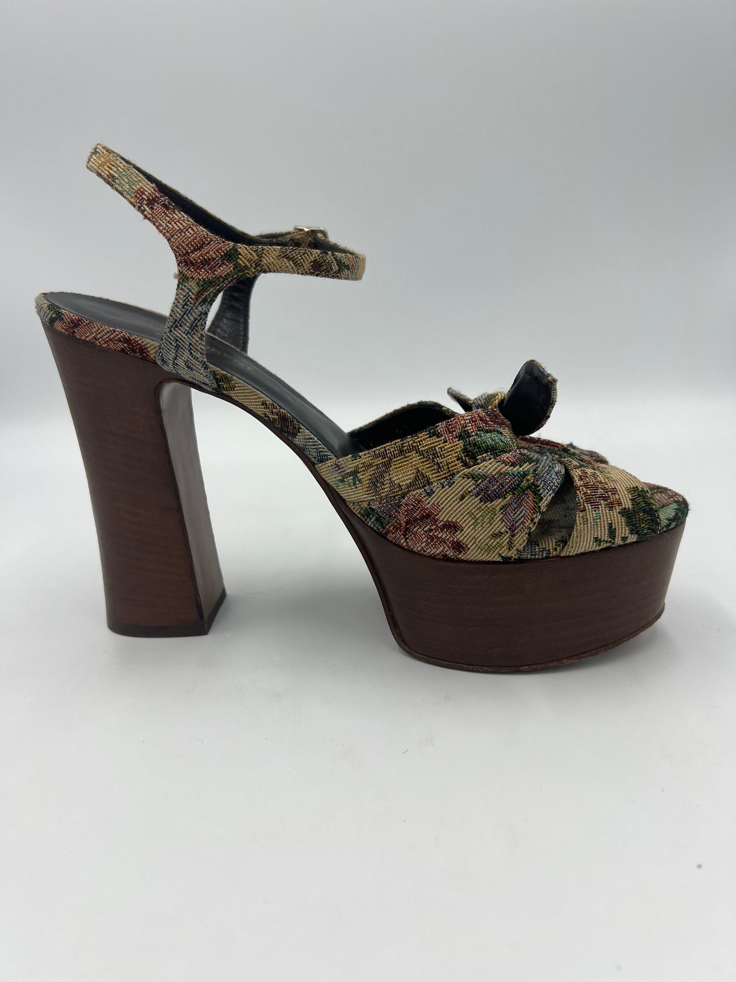 Yves Saint Laurent Designer Shoes  Size: 10.5 / 40.5