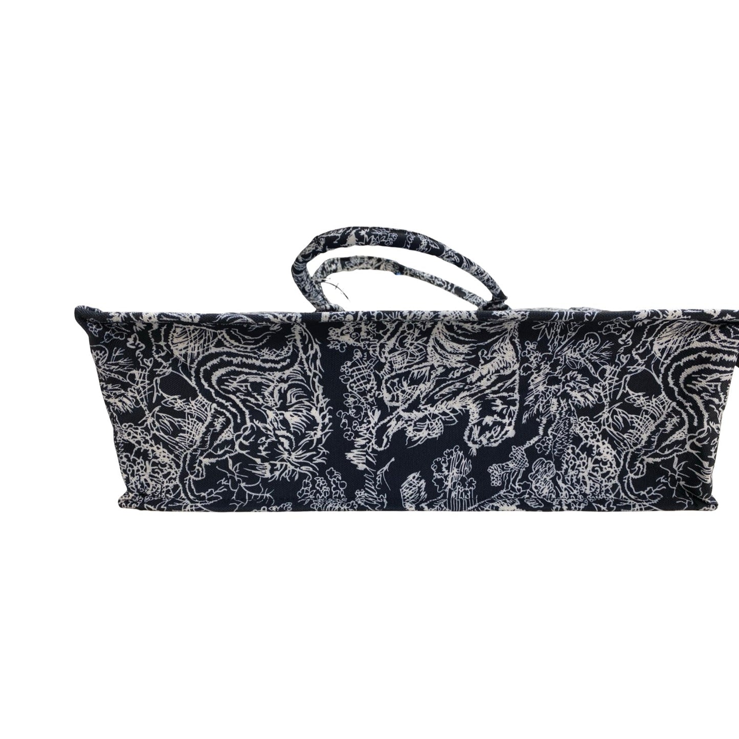 Tote By Clothes Mentor In Blue & White, Size:Large
