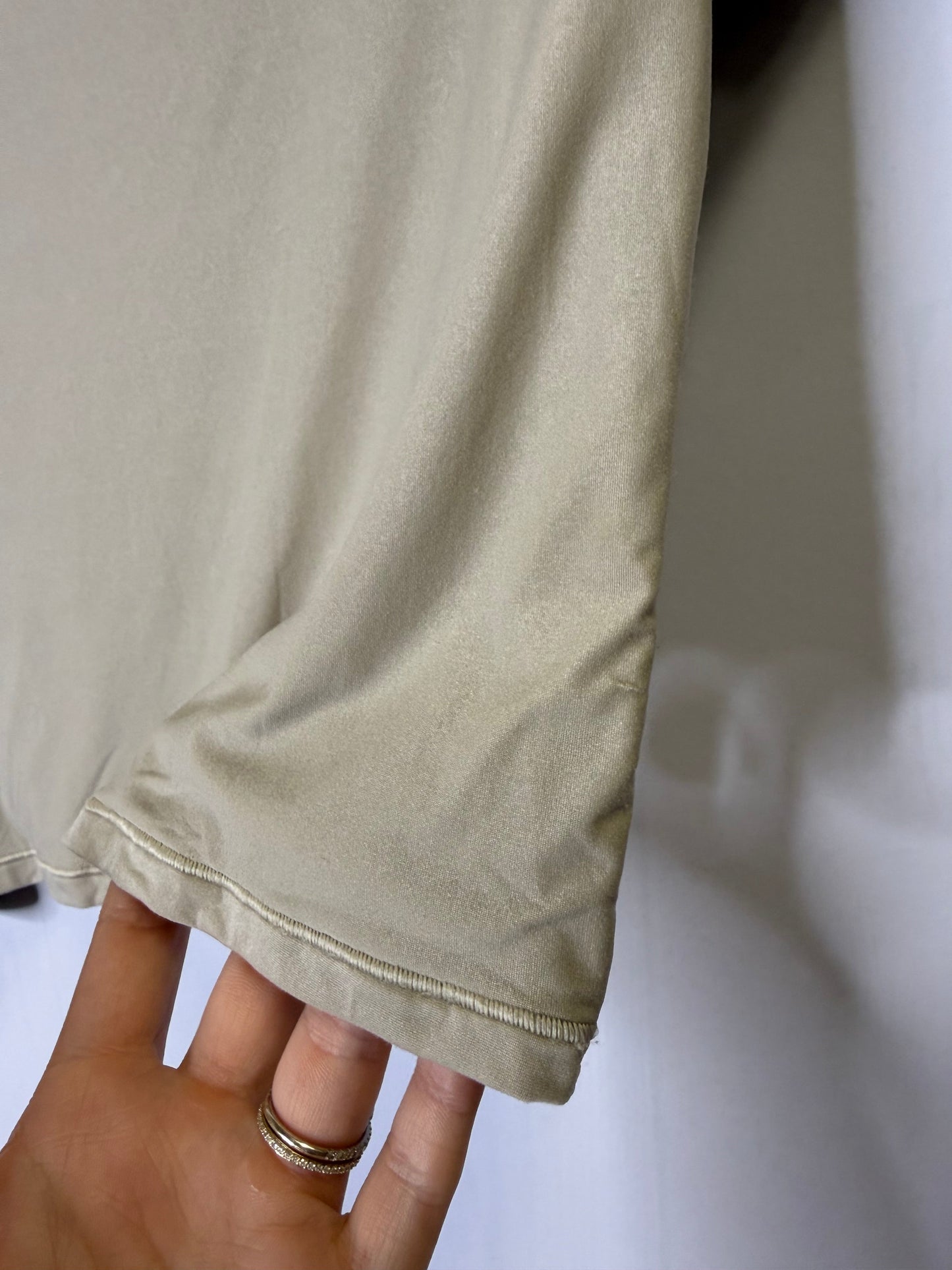 Athletic Top Short Sleeve By Aerie In Tan, Size: M