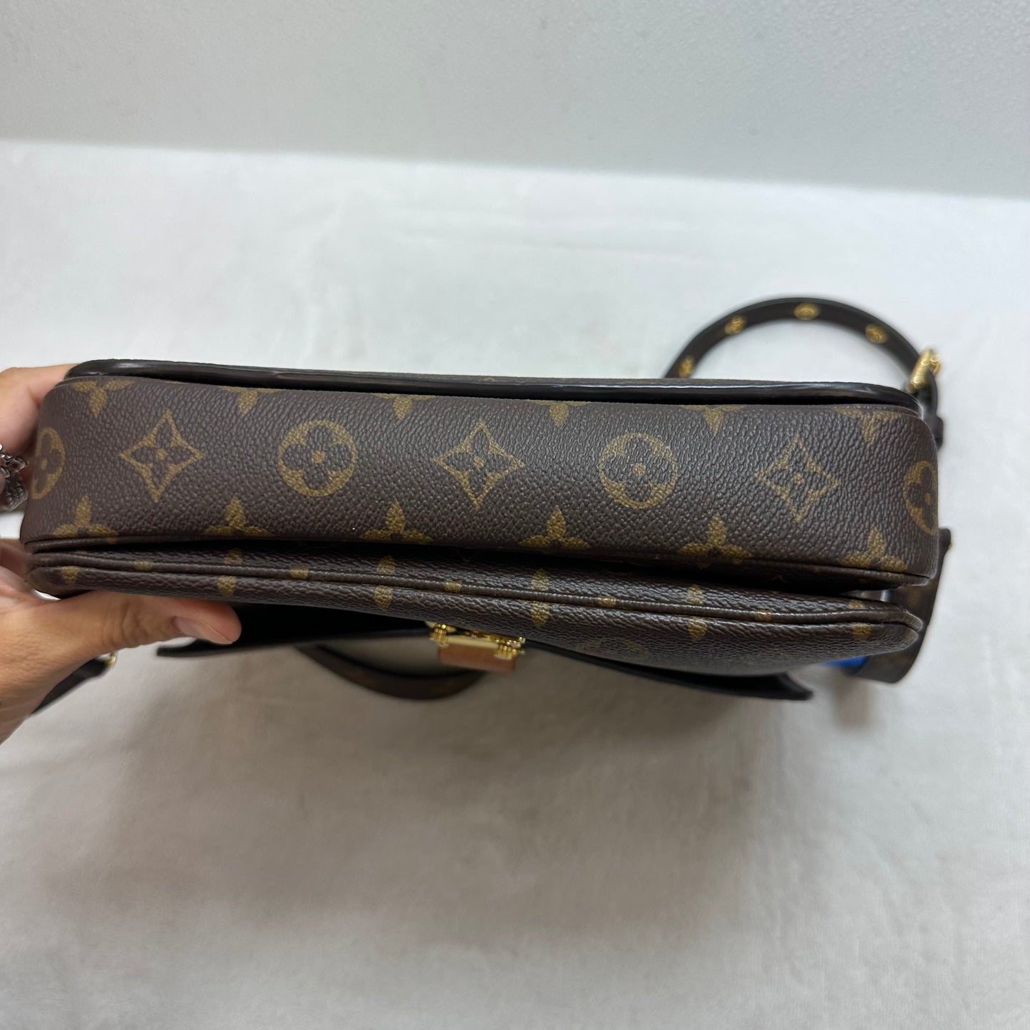 Pochette Métis Handbag Luxury Designer By Louis Vuitton, Size: Large