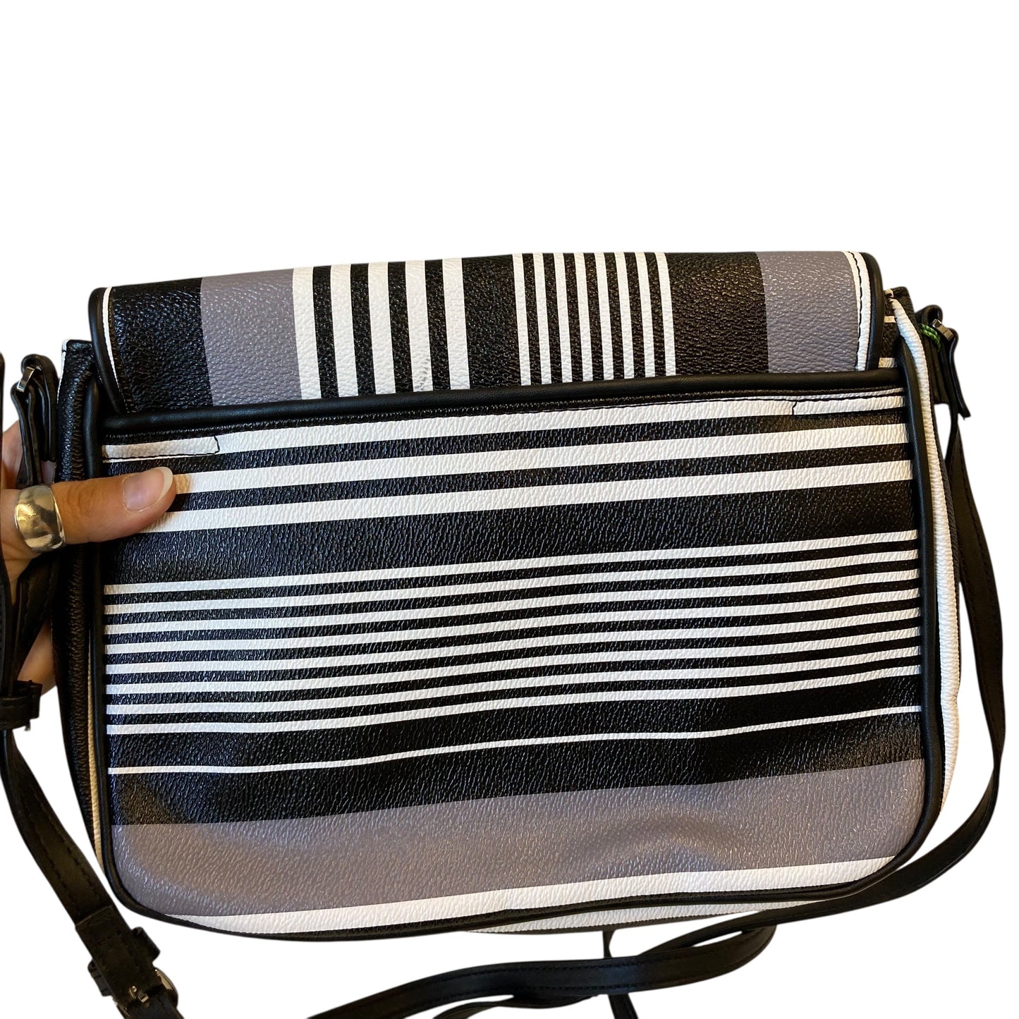 Crossbody By Vera Bradley In Striped Pattern, Size:Medium