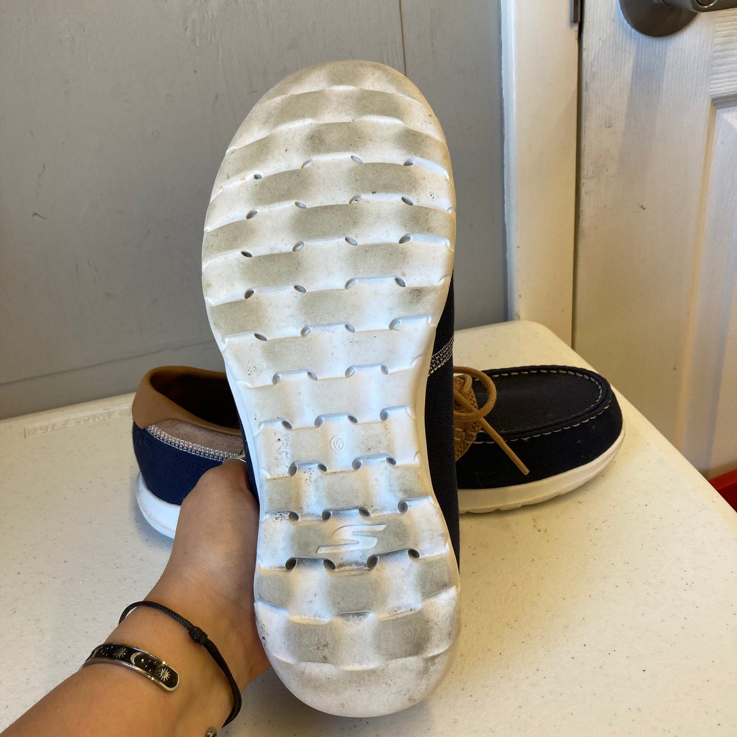 Shoes Flats By Skechers In Blue & Tan, Size:11
