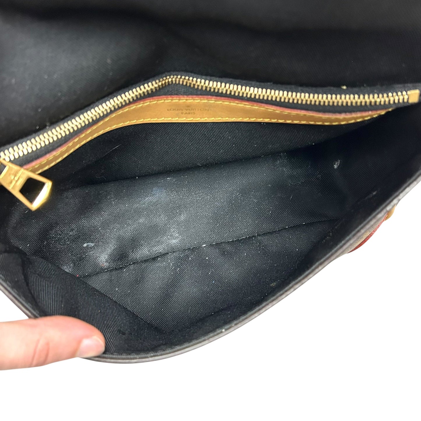 Crossbody Luxury Designer By Louis Vuitton, Size: Small