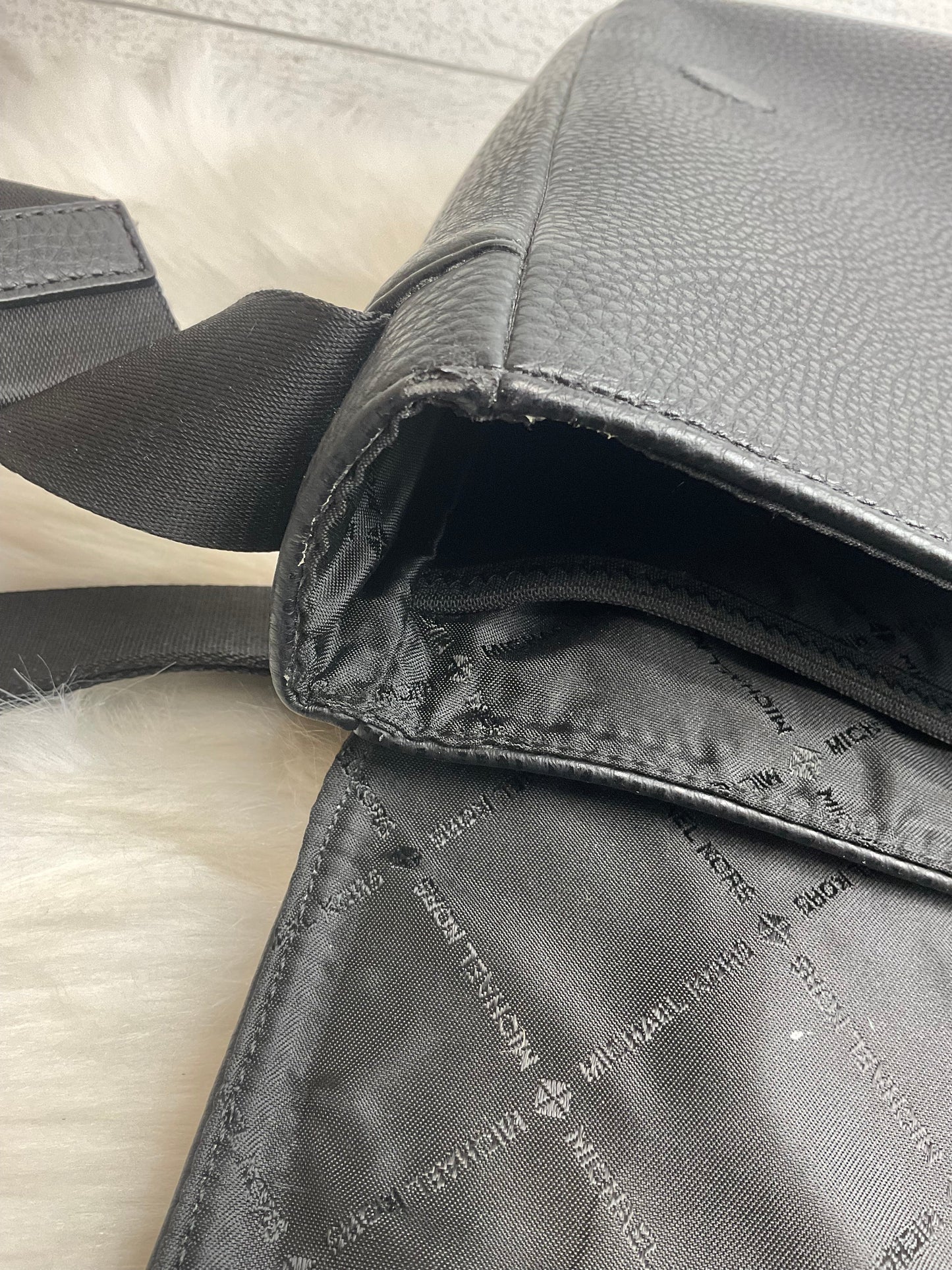 Crossbody Designer By Michael Kors, Size: Large