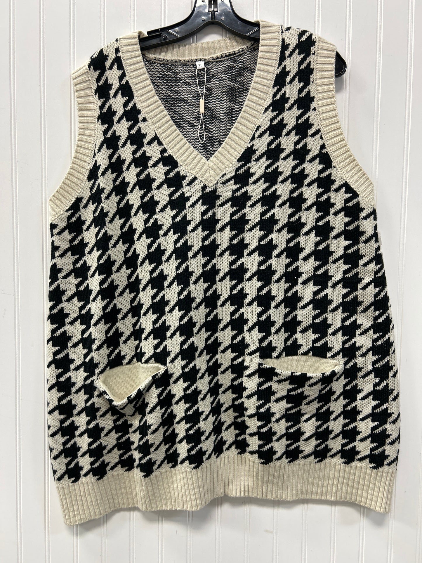 Dress Sweater By Clothes Mentor In Black & Cream, Size:Xl