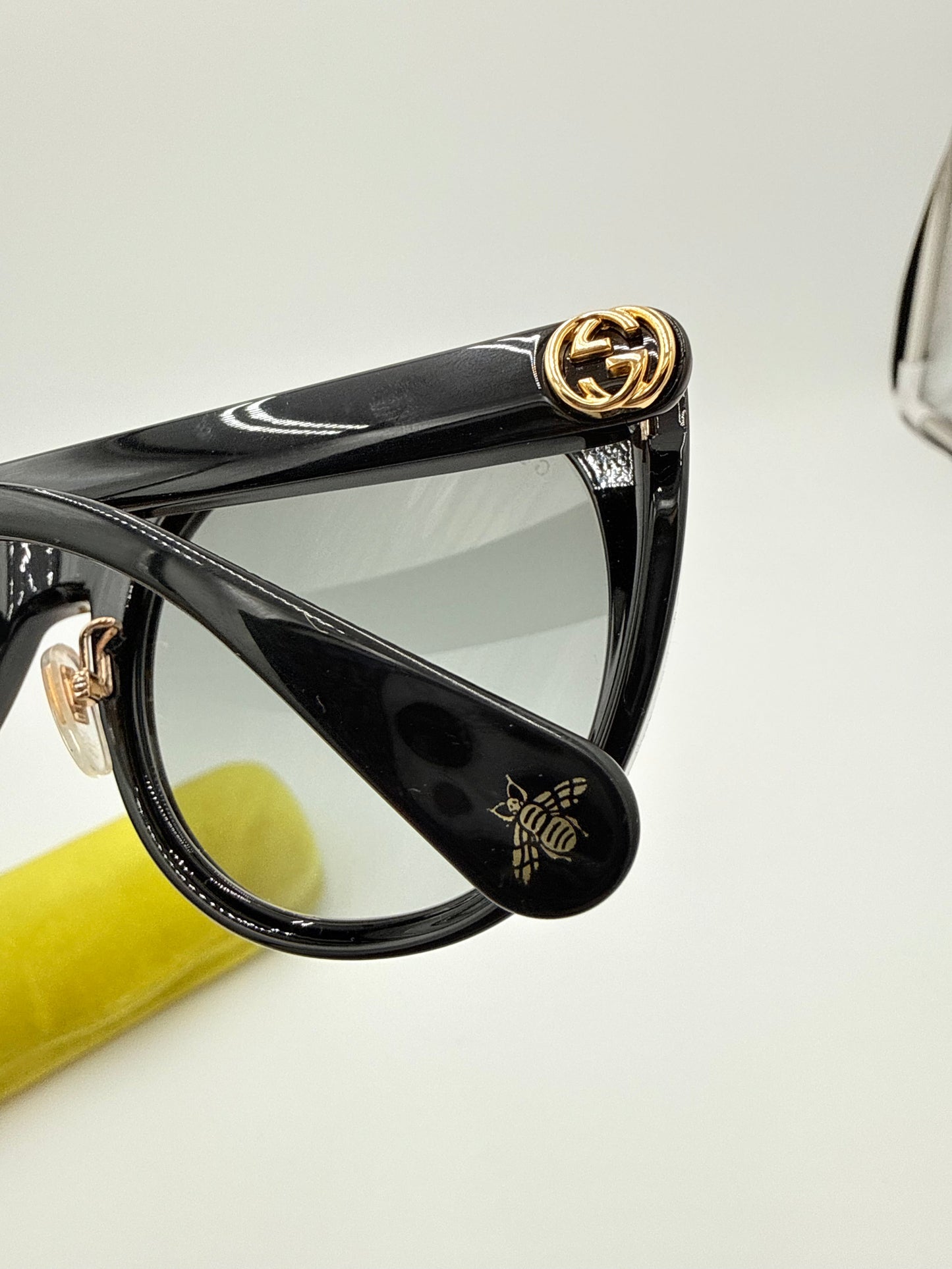 Sunglasses Luxury Designer By Gucci In Black, Size: