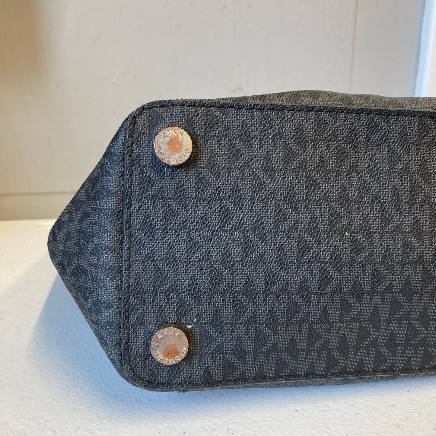 Handbag Designer By Michael Kors In Black & Grey, Size:Large