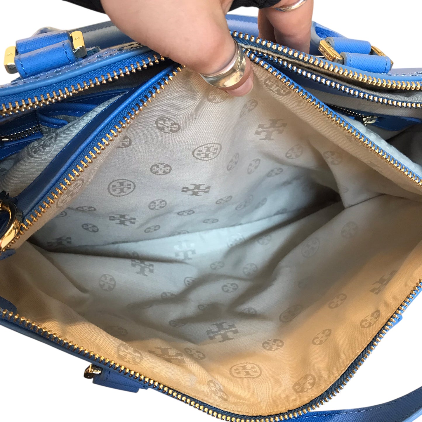 Handbag Designer By Tory Burch In Blue, Size:Large