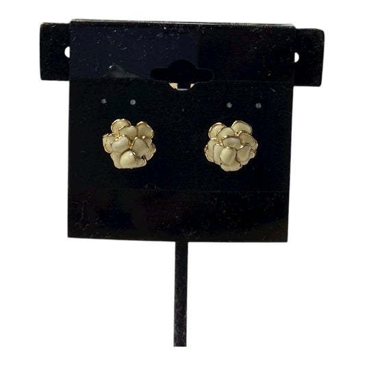 Earrings Stud  In Ivory
