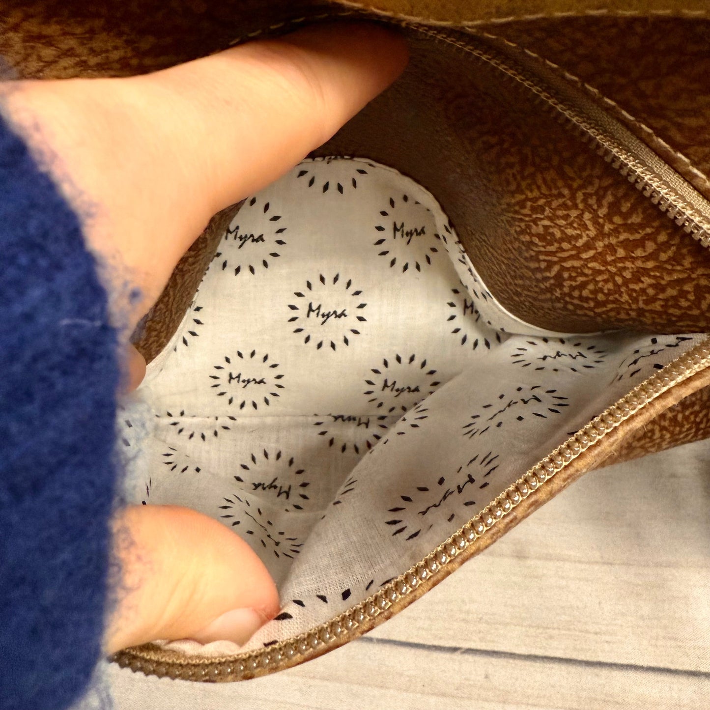 Handbag By Myra, Size: Medium