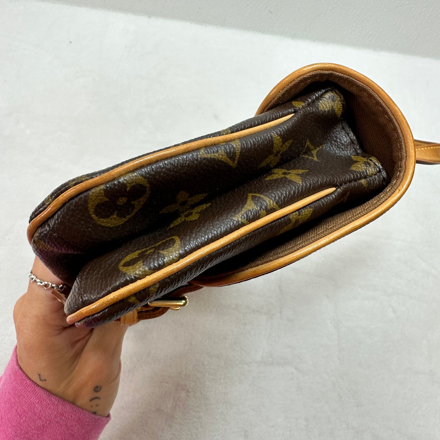 MARELLE Handbag Luxury Designer By Louis Vuitton, Size: Small