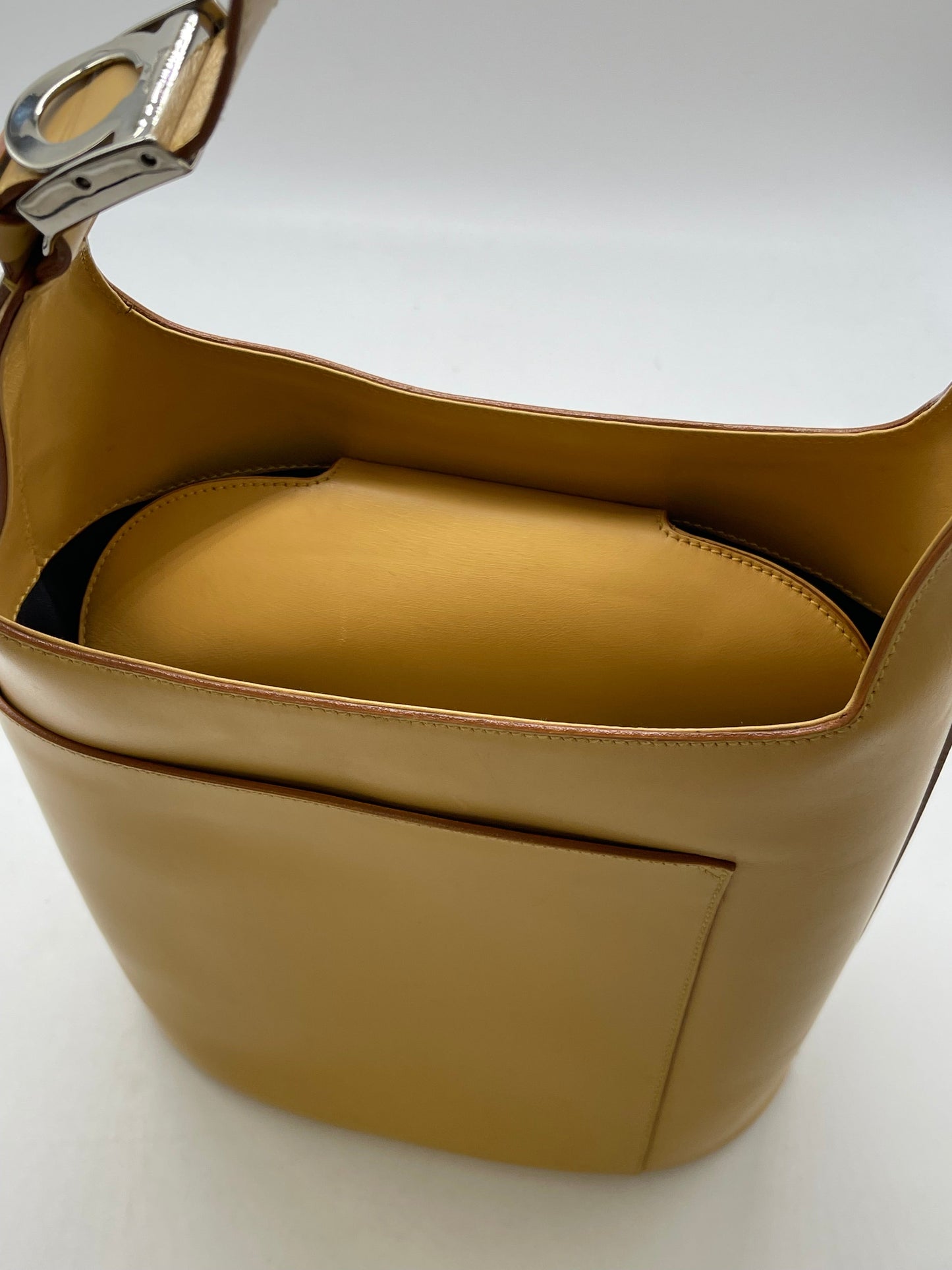 Handbag Luxury Designer By Ferragamo, Size: Medium