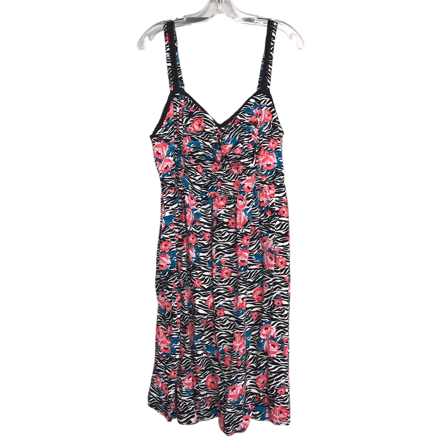 Dress Casual Short By Torrid In Black & White, Size:2X