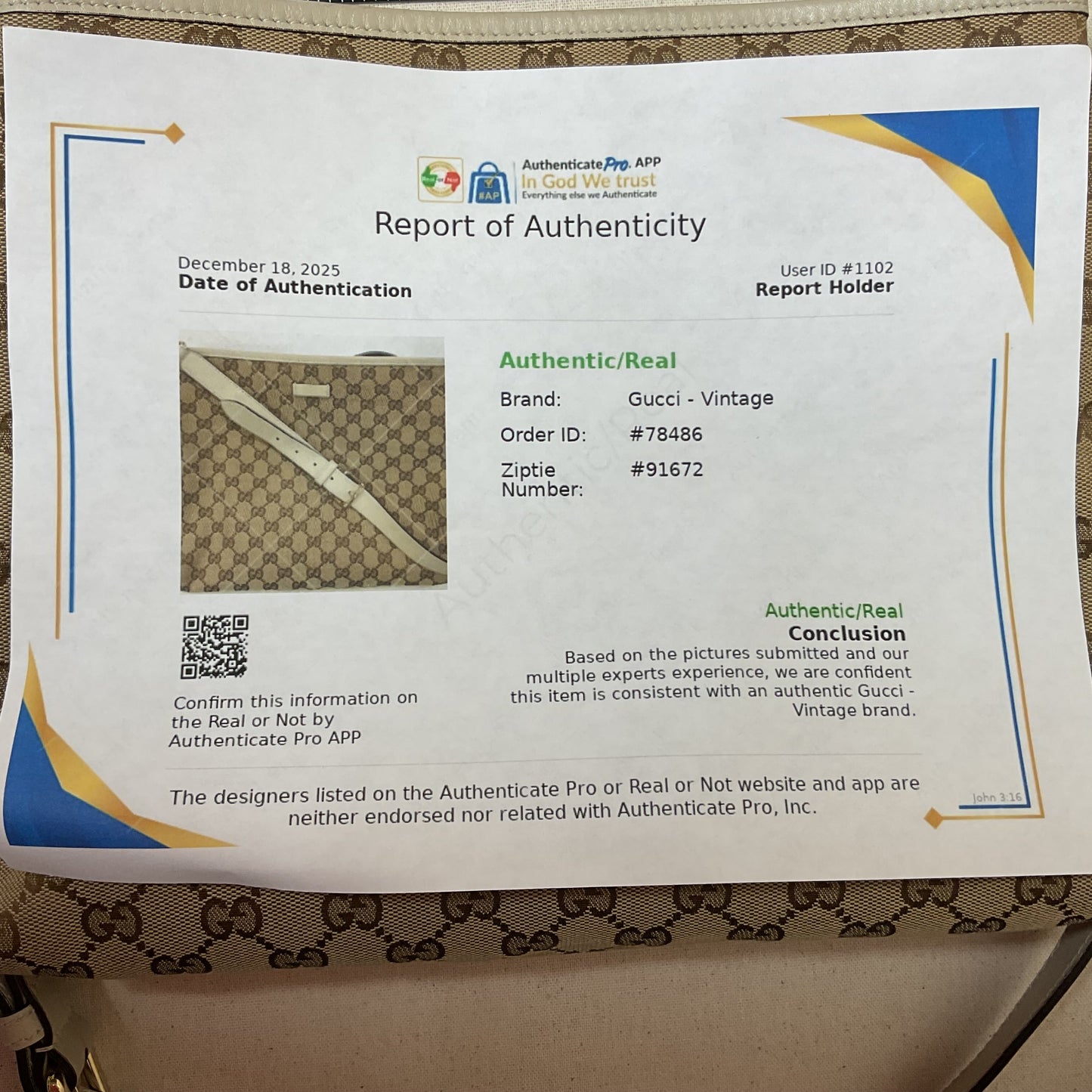 Crossbody Luxury Designer By Gucci In Cream & White, Size:Large