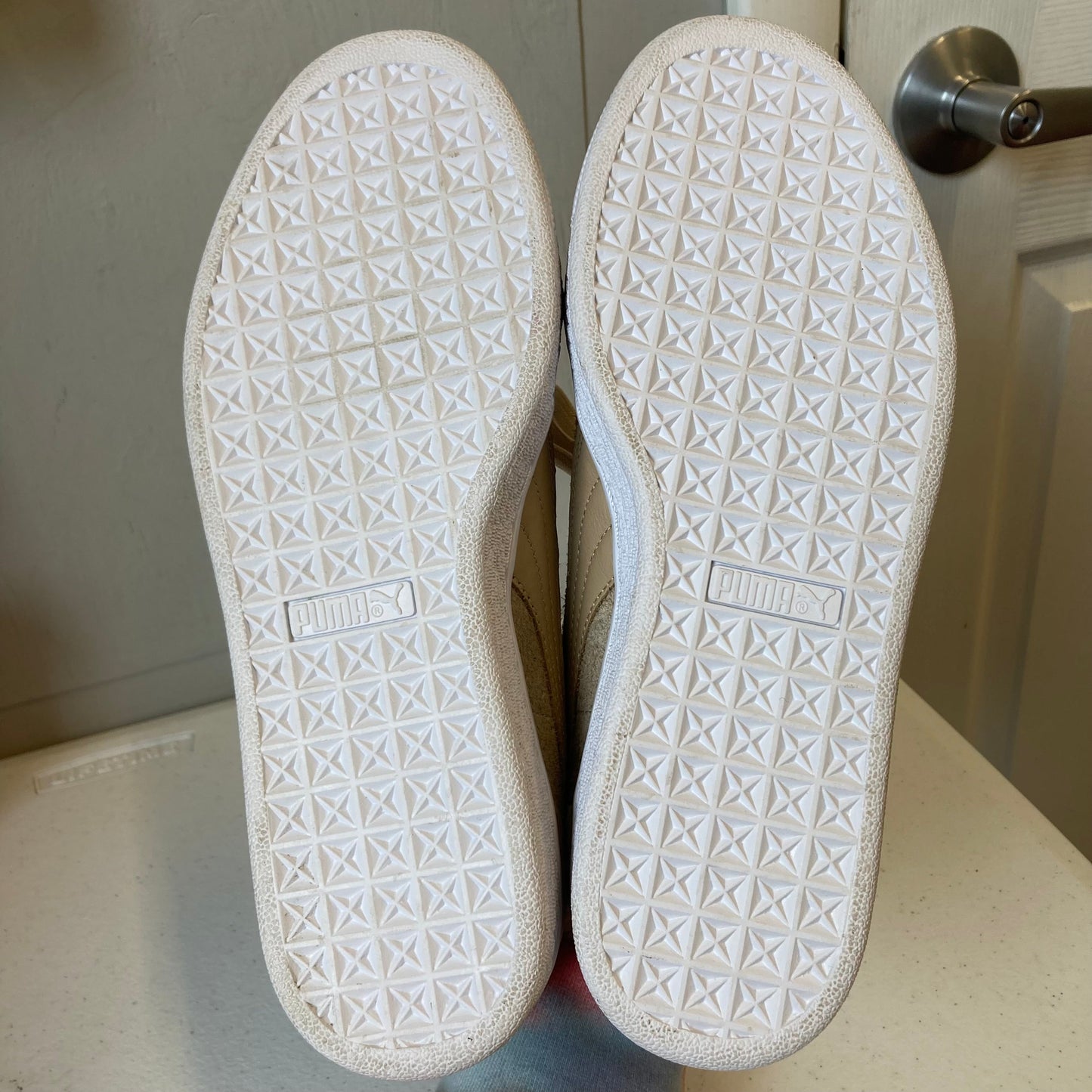 Shoes Sneakers By Puma In Tan, Size:9