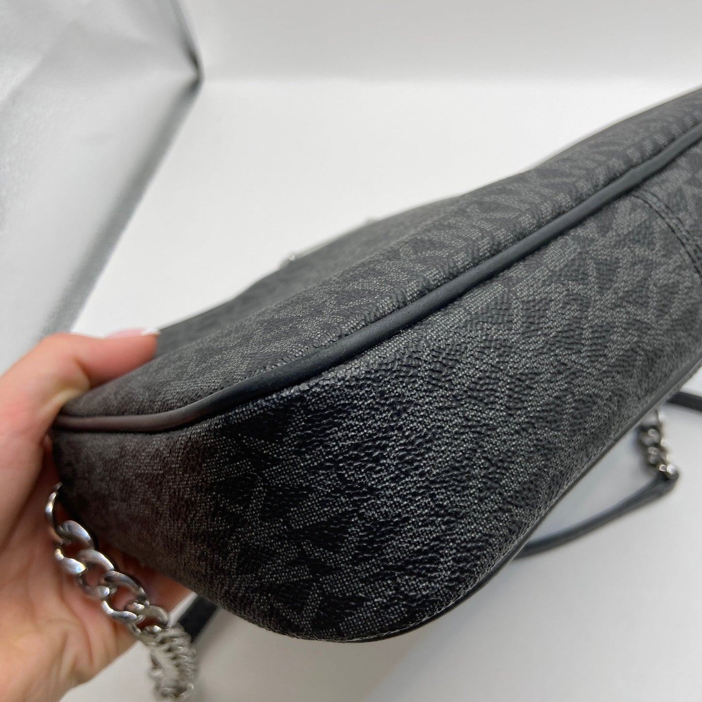 Crossbody Designer By Michael By Michael Kors, Size: Medium