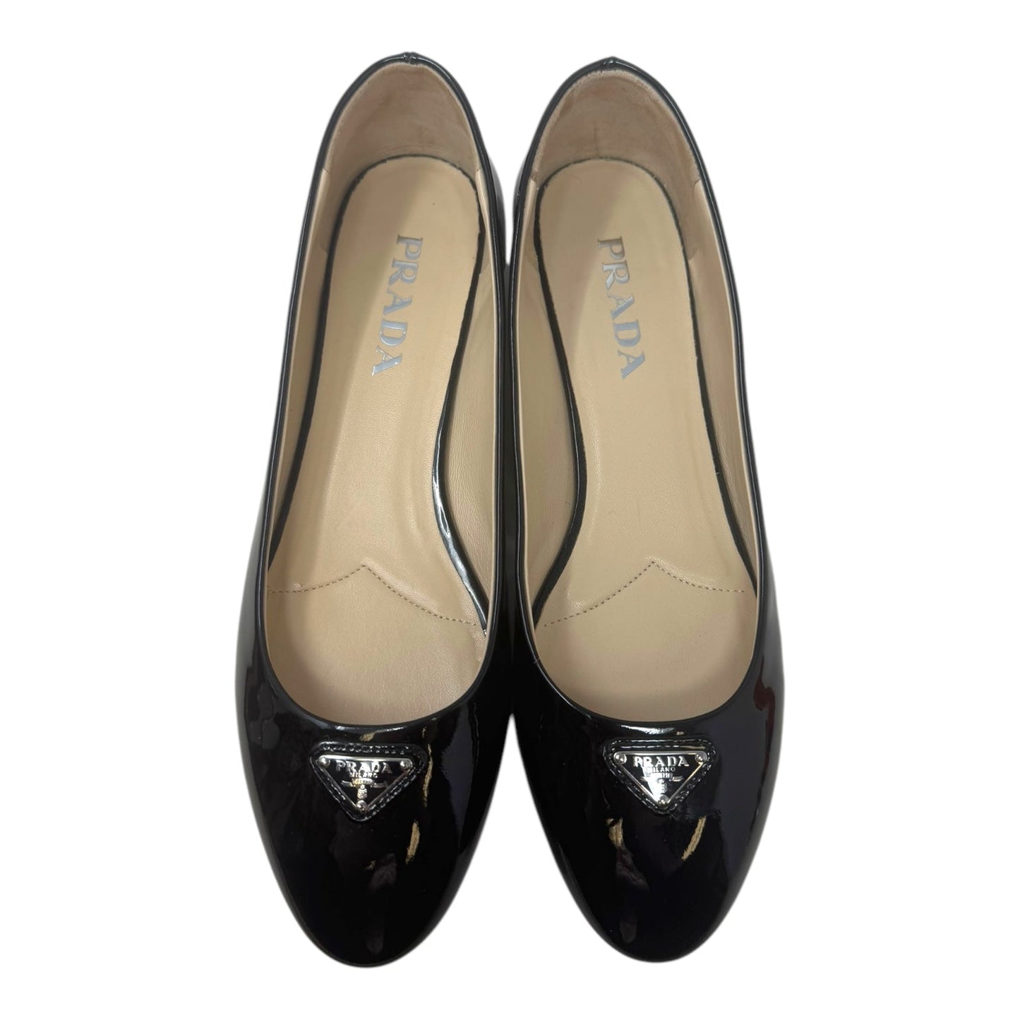 Logo Ballerina Flats Luxury Designer By Prada In Black Patent Leather, Size: 9