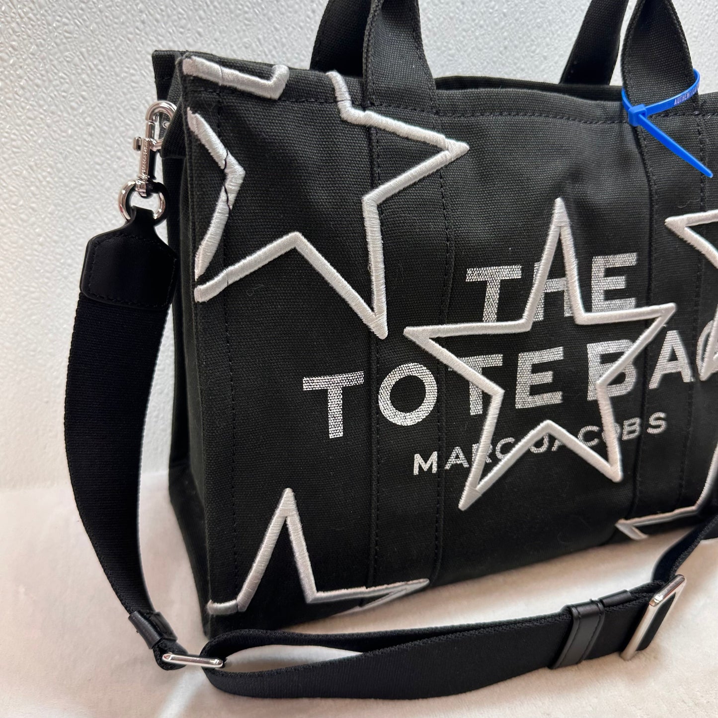 Tote Luxury Designer By Marc Jacobs, Size: Medium