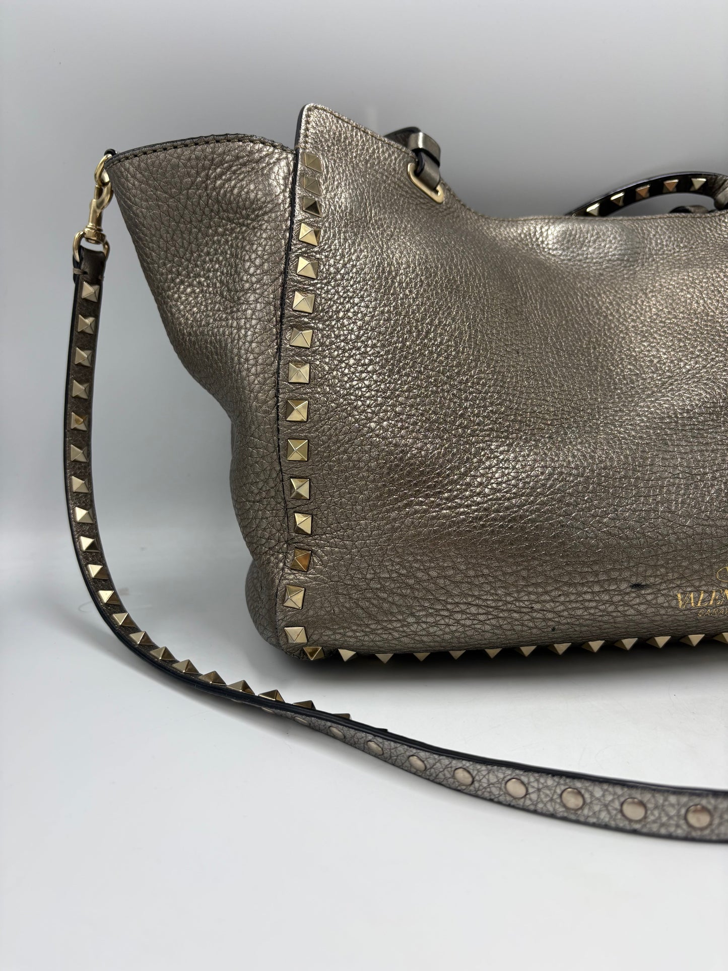 Valentino-Garavani Rockstud Medium Luxury Tote / Handbag