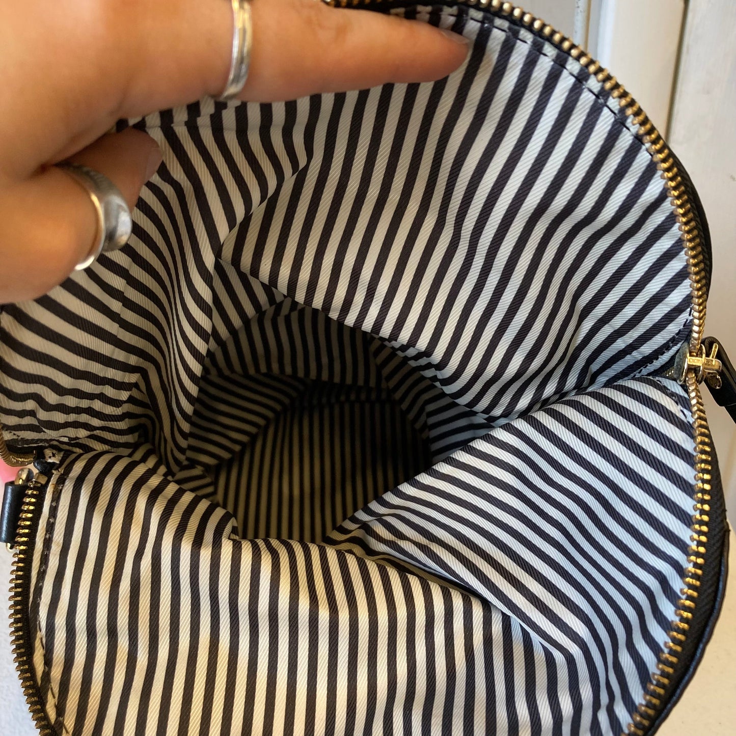 Handbag Designer By Kate Spade In Black, Size:Medium