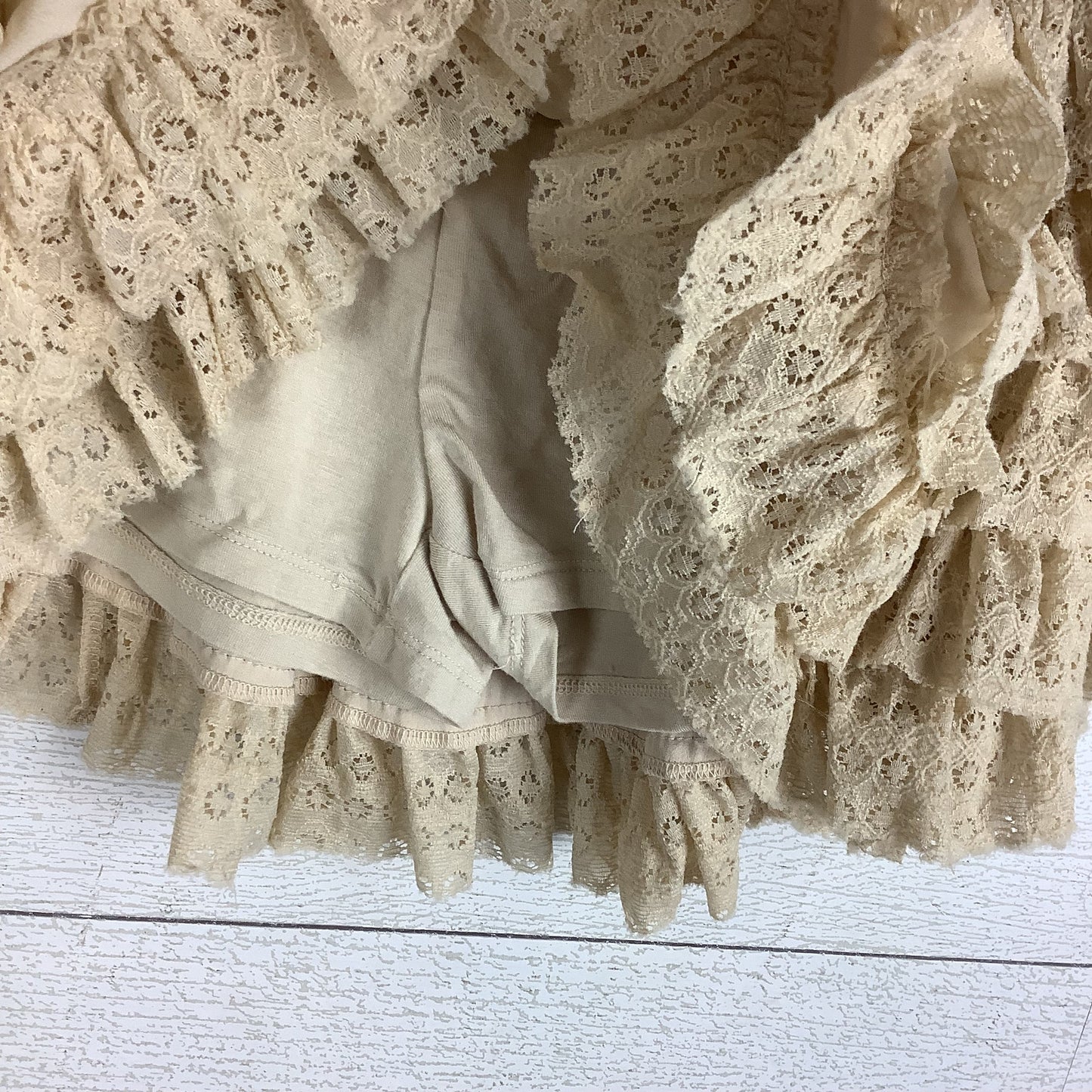 Skort Mini & Short By American Eagle In Tan, Size: Xs