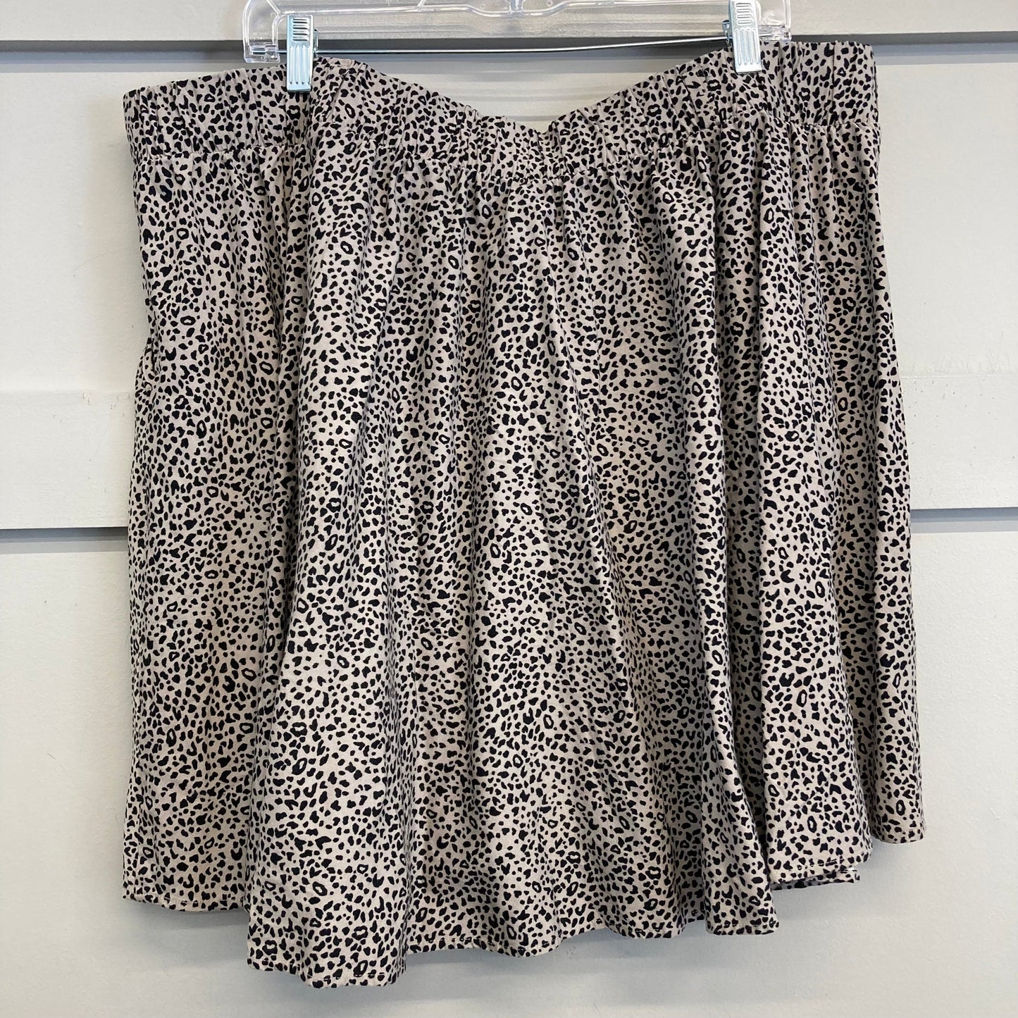 Skirt Mini & Short By Torrid In Animal Print, Size:3X